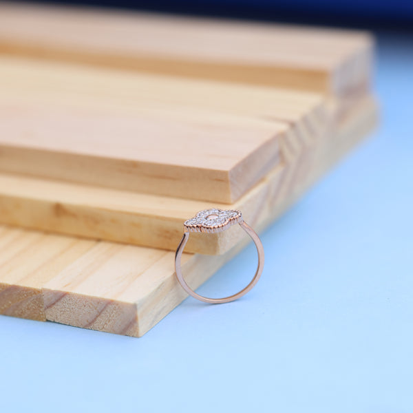 Elegant Rose Gold Flower Ring with Lab-Grown Diamonds – Delicate & Ethical Beauty