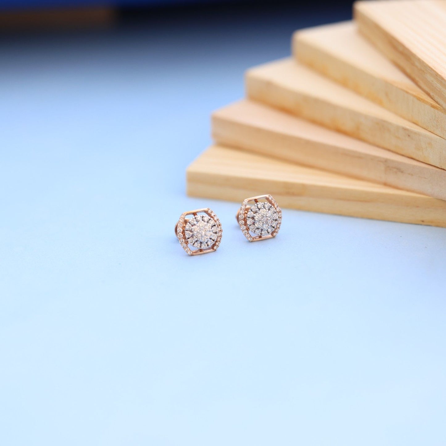Elegant Circular Lab-Grown Diamond Earrings – Sustainable Luxury for Every Occasion