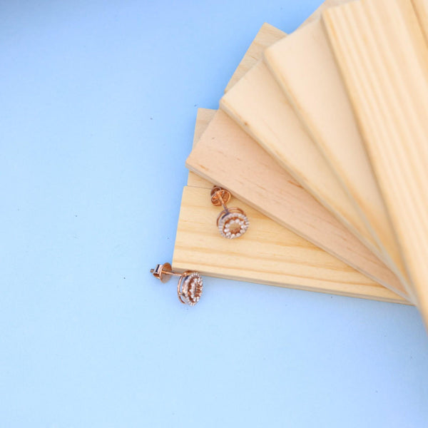 Elegant Circular Earrings with Lab-Grown Diamonds