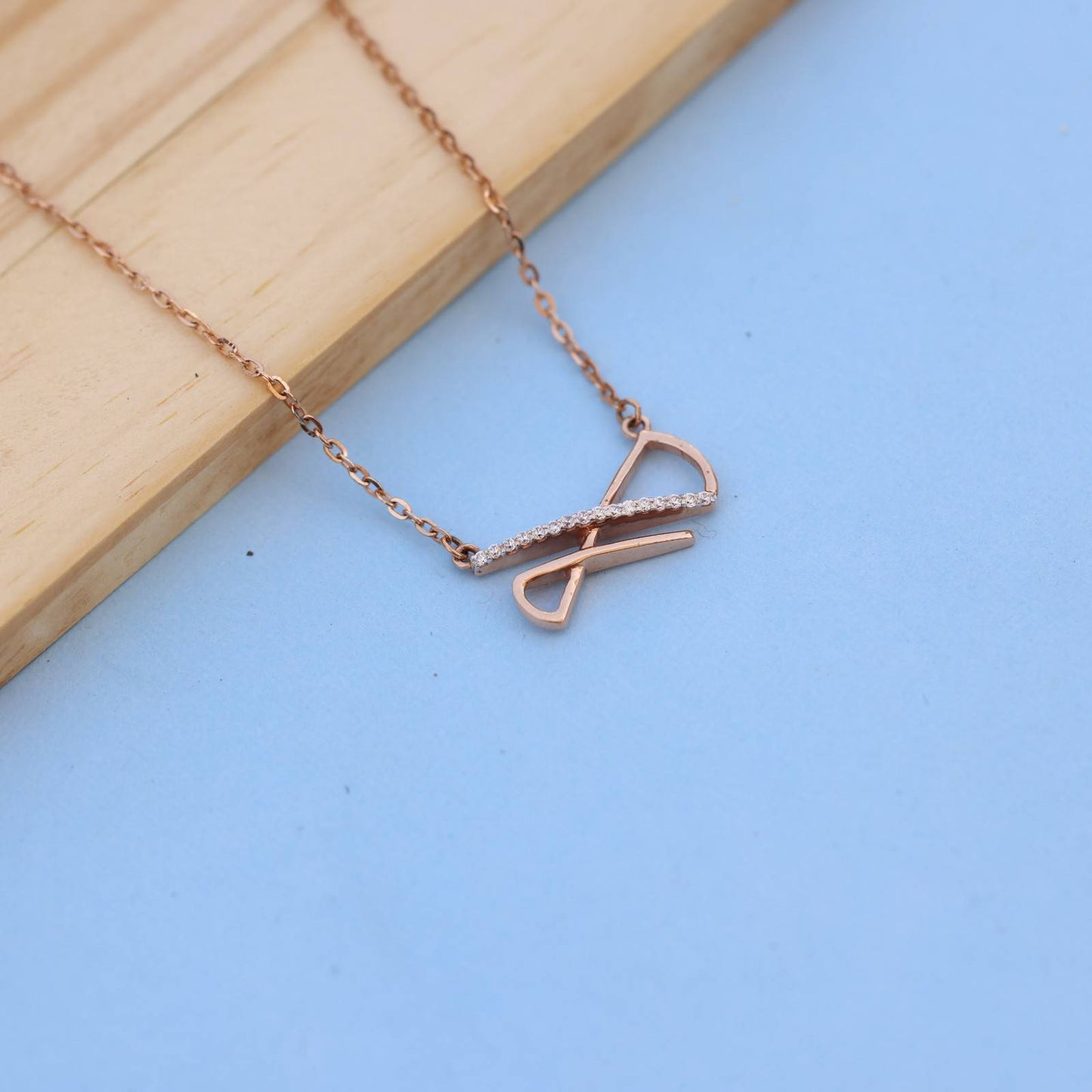 Elegant ROSE Gold Necklace with Diamonds