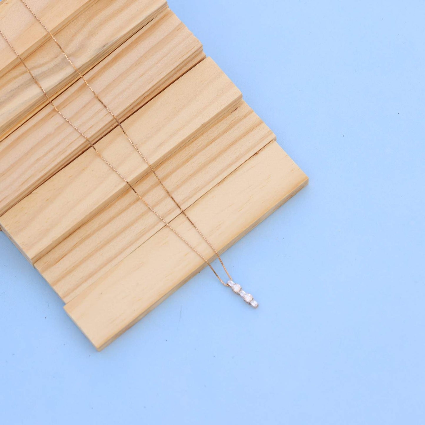 Elegant Lab-Grown Diamond Pendant Necklace in Gold – Ethical, Sustainable, and Timeless