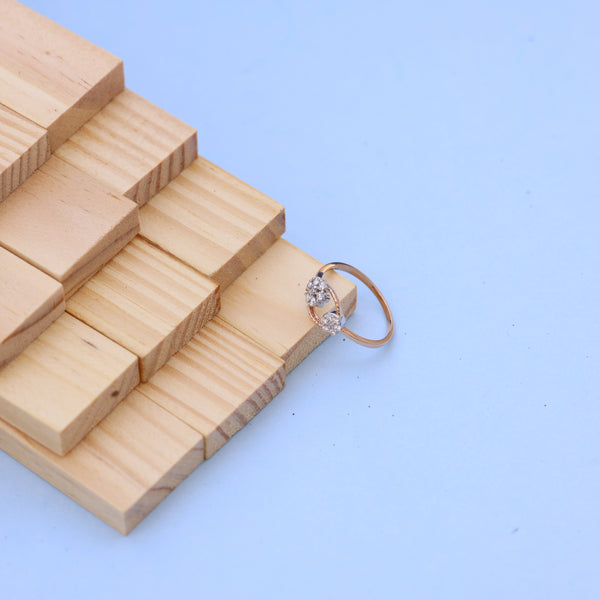 "Luxury Lab-Grown Diamond Ring – Elegant & Ethical Sparkle"