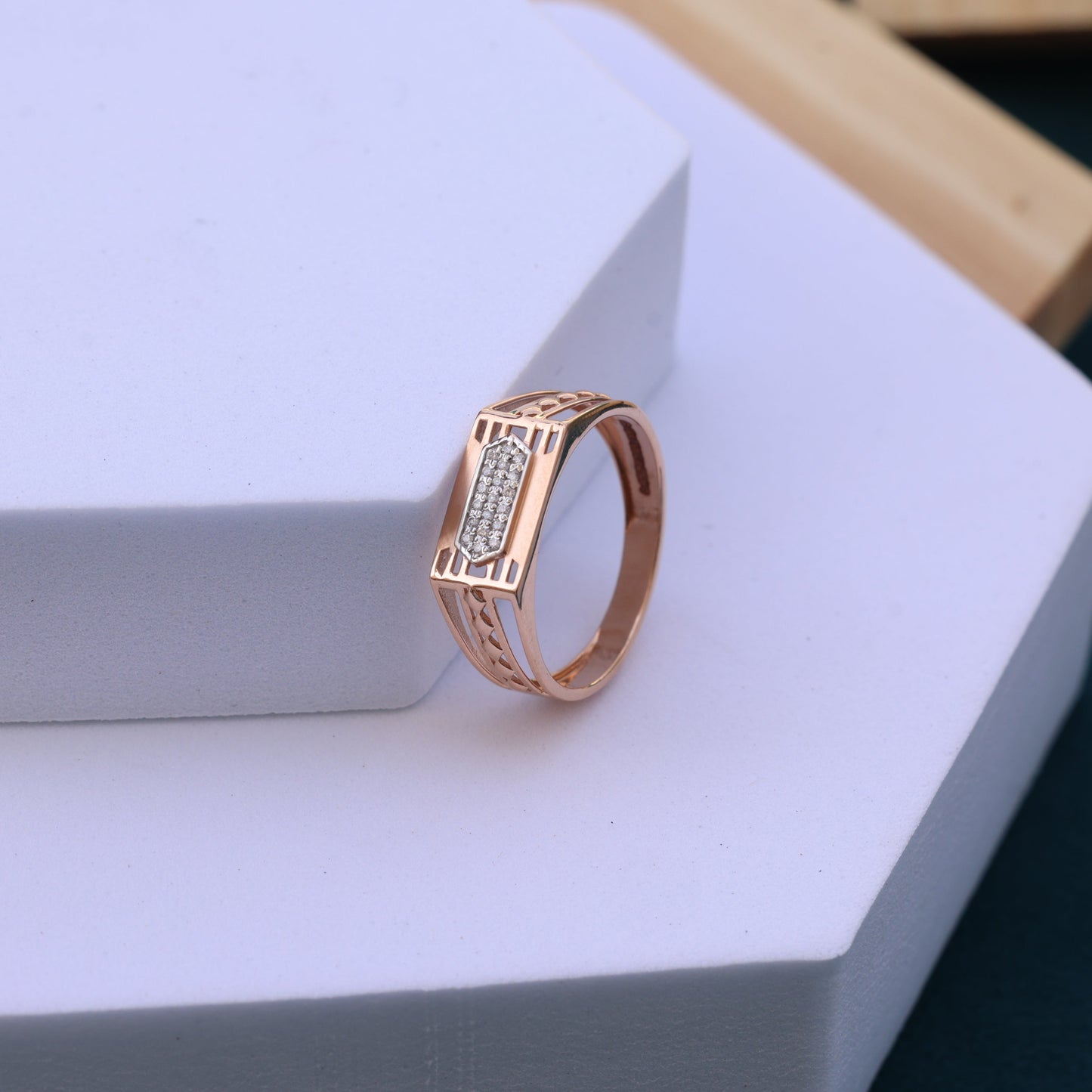 Men’s Ring - Moissanite diamonds