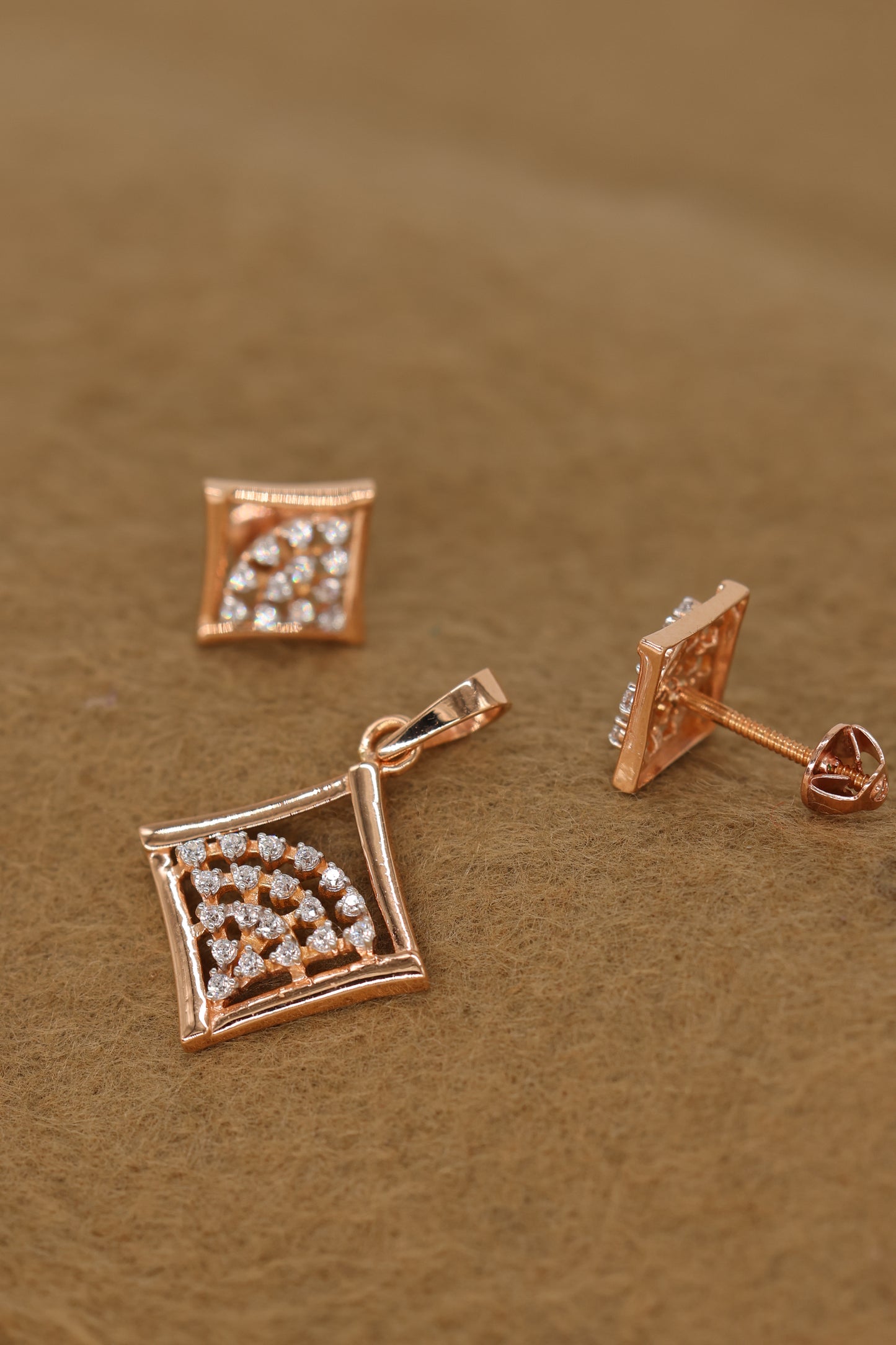 Rose Gold Diamond Square Pendant & Earring Set – Elegant Geometric Jewelry for Women