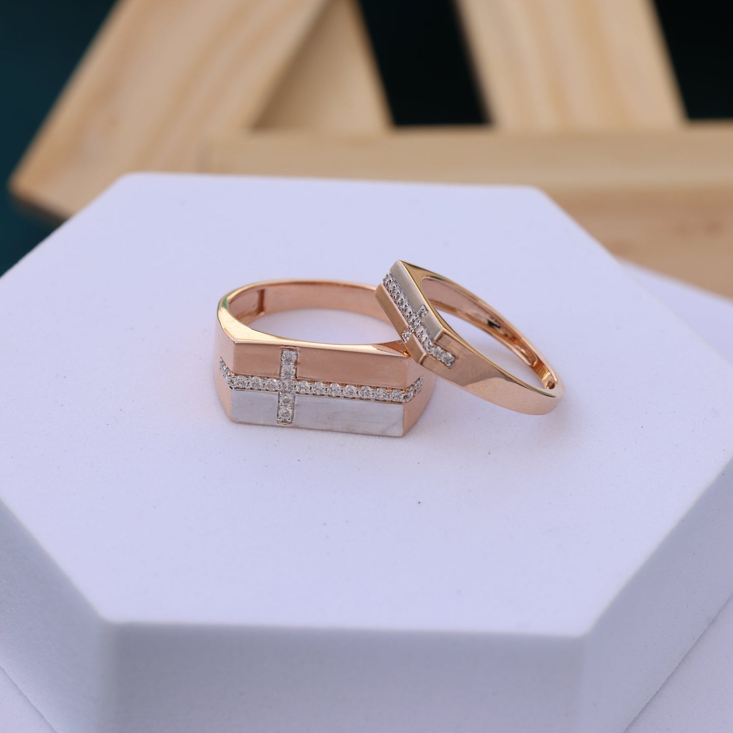18KT Gold Couple Band Ring Set American Diamond His Hers Wedding
