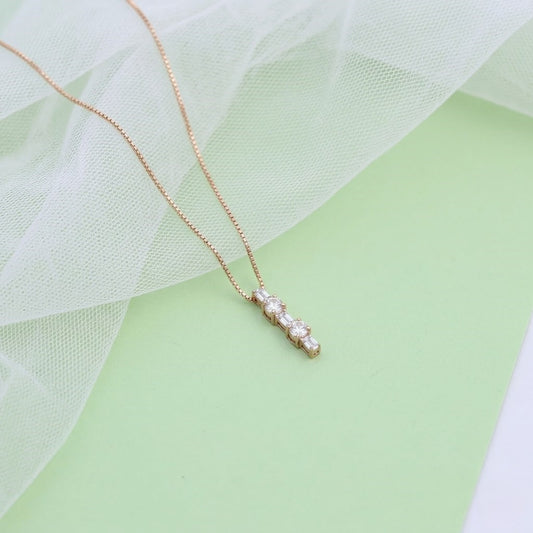 Elegant Lab-Grown Diamond Pendant Necklace in Gold – Ethical, Sustainable, and Timeless
