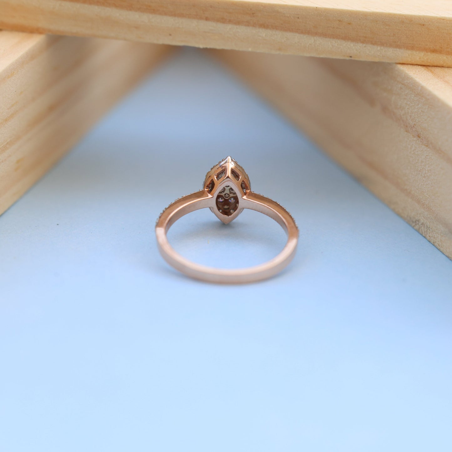 Elegant Marquise Cluster Ladies Ring with Lab-Grown Diamonds