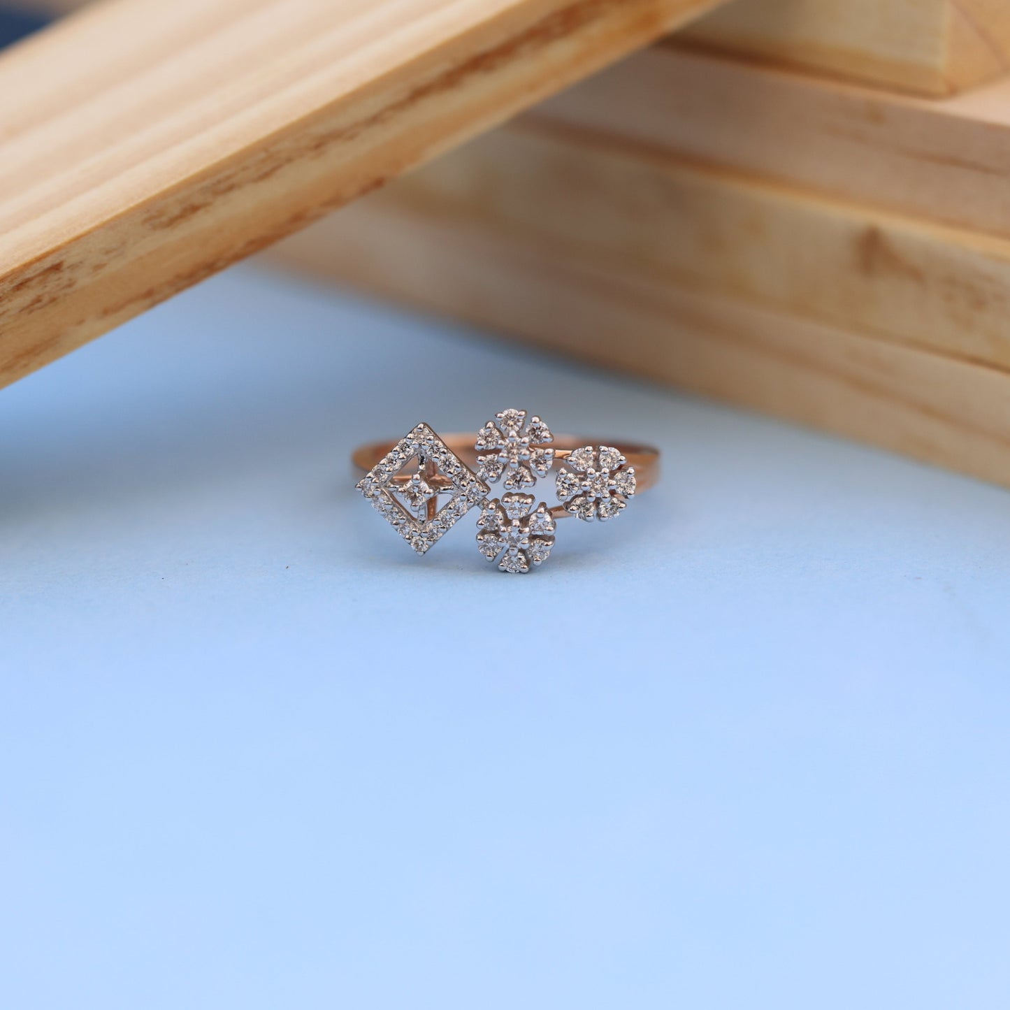 Stunning Lab-Grown Diamond Floral Ladies Ring