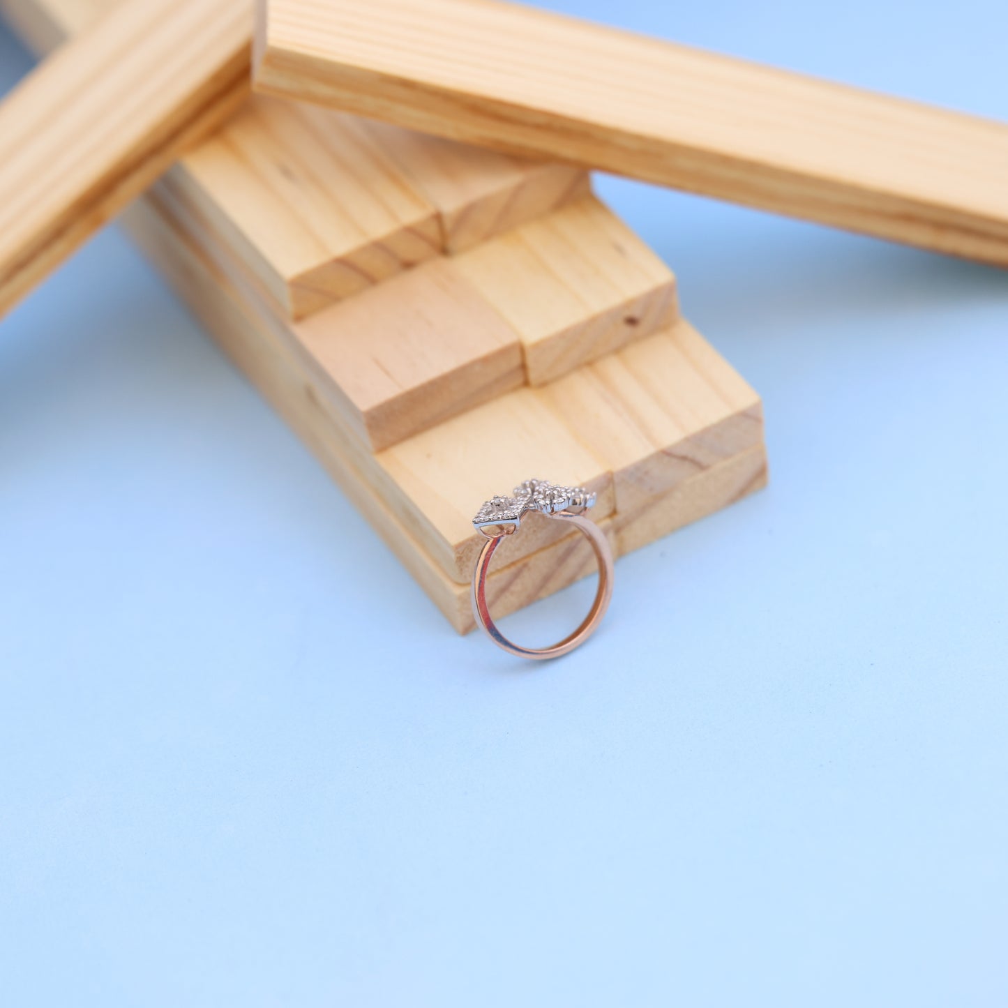 Stunning Lab-Grown Diamond Floral Ladies Ring