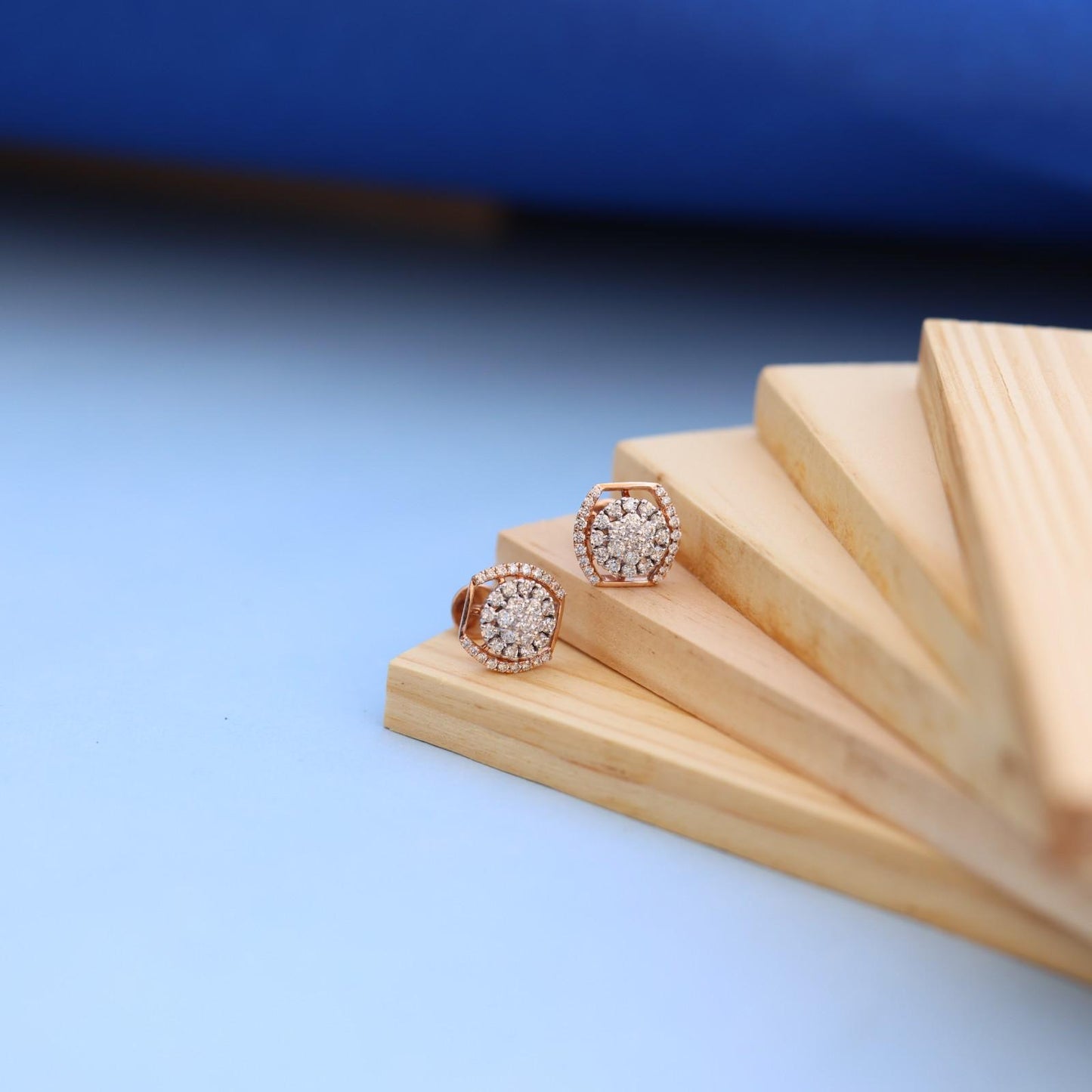 Elegant Circular Lab-Grown Diamond Earrings – Sustainable Luxury for Every Occasion