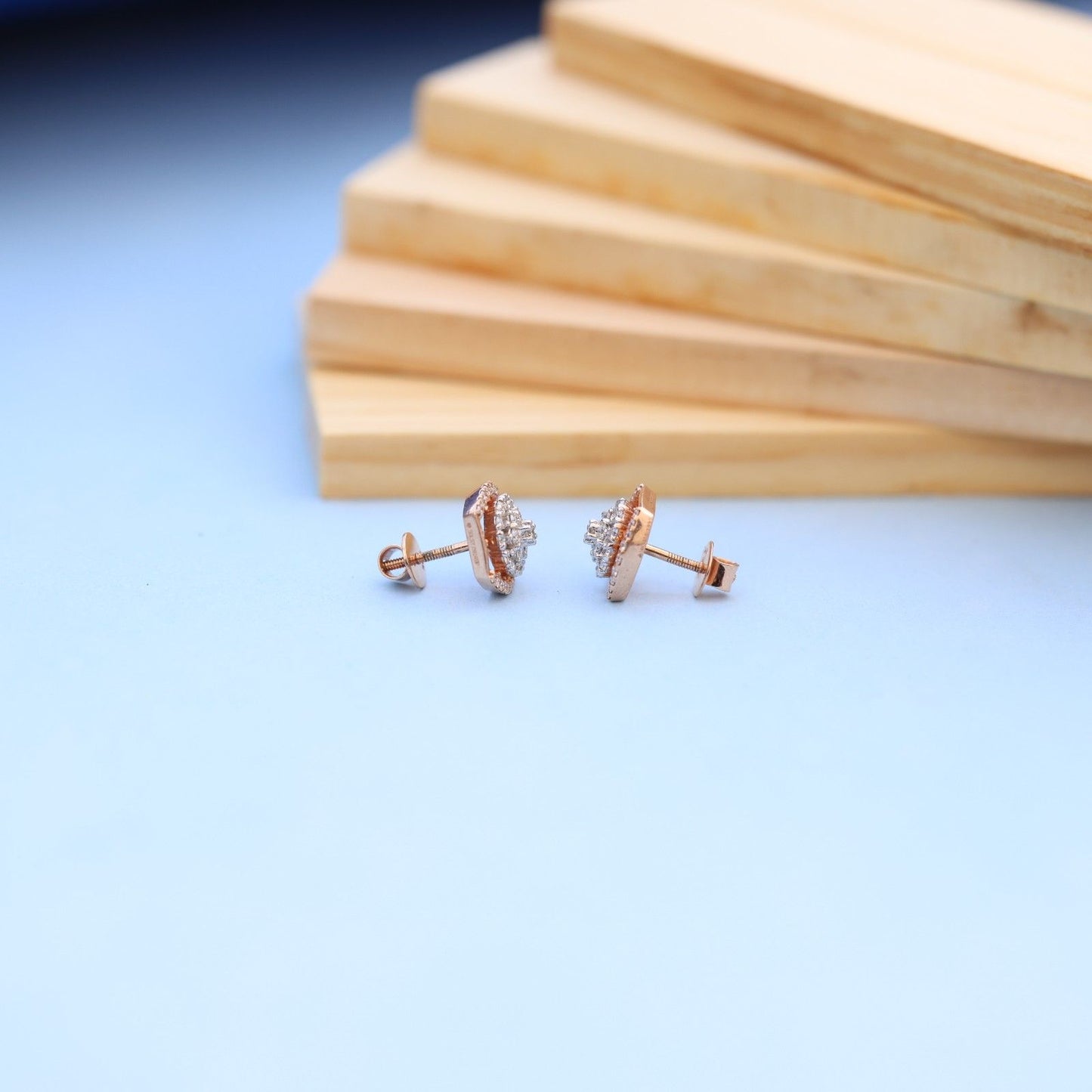 Elegant Circular Lab-Grown Diamond Earrings – Sustainable Luxury for Every Occasion