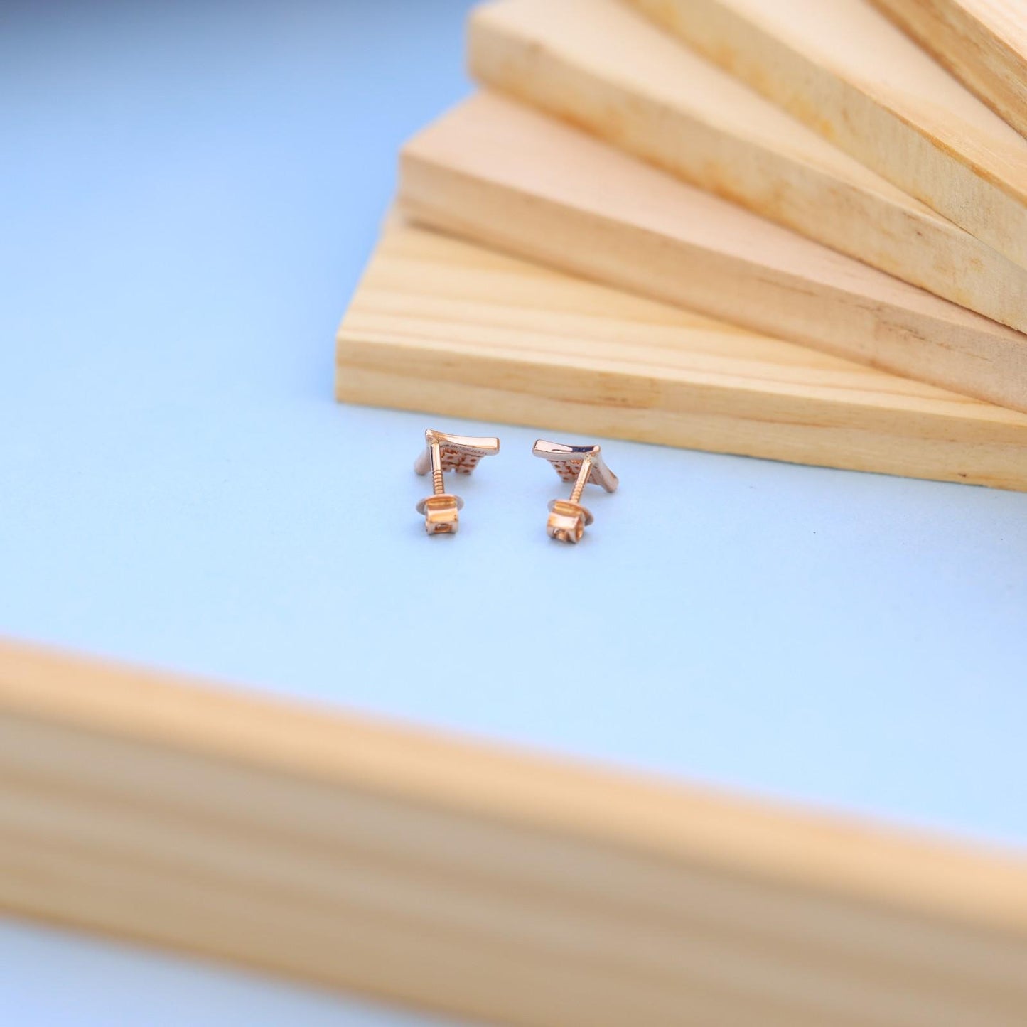 Luxurious Gold Floral Earrings with Lab-Grown Diamonds