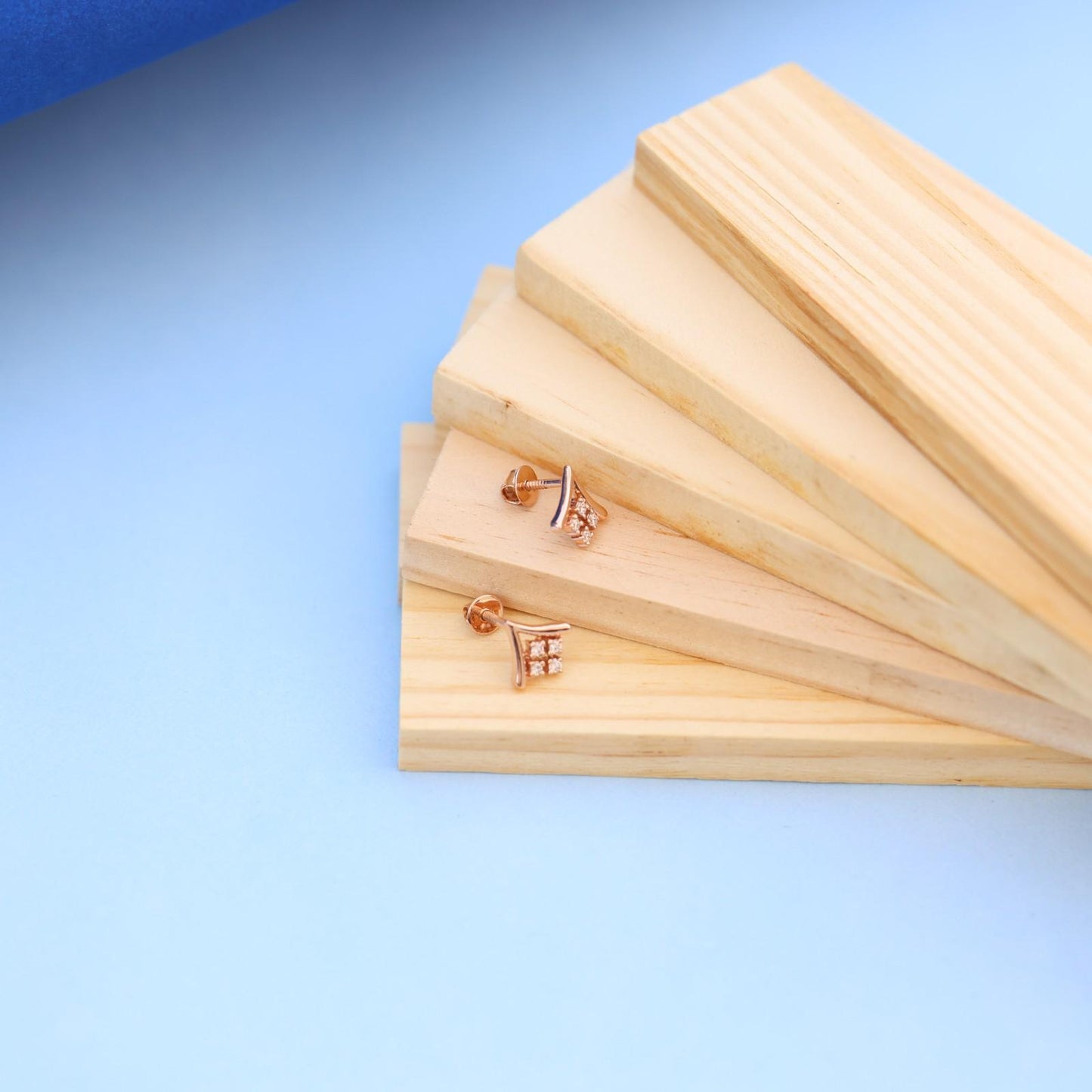 Luxurious Gold Floral Earrings with Lab-Grown Diamonds