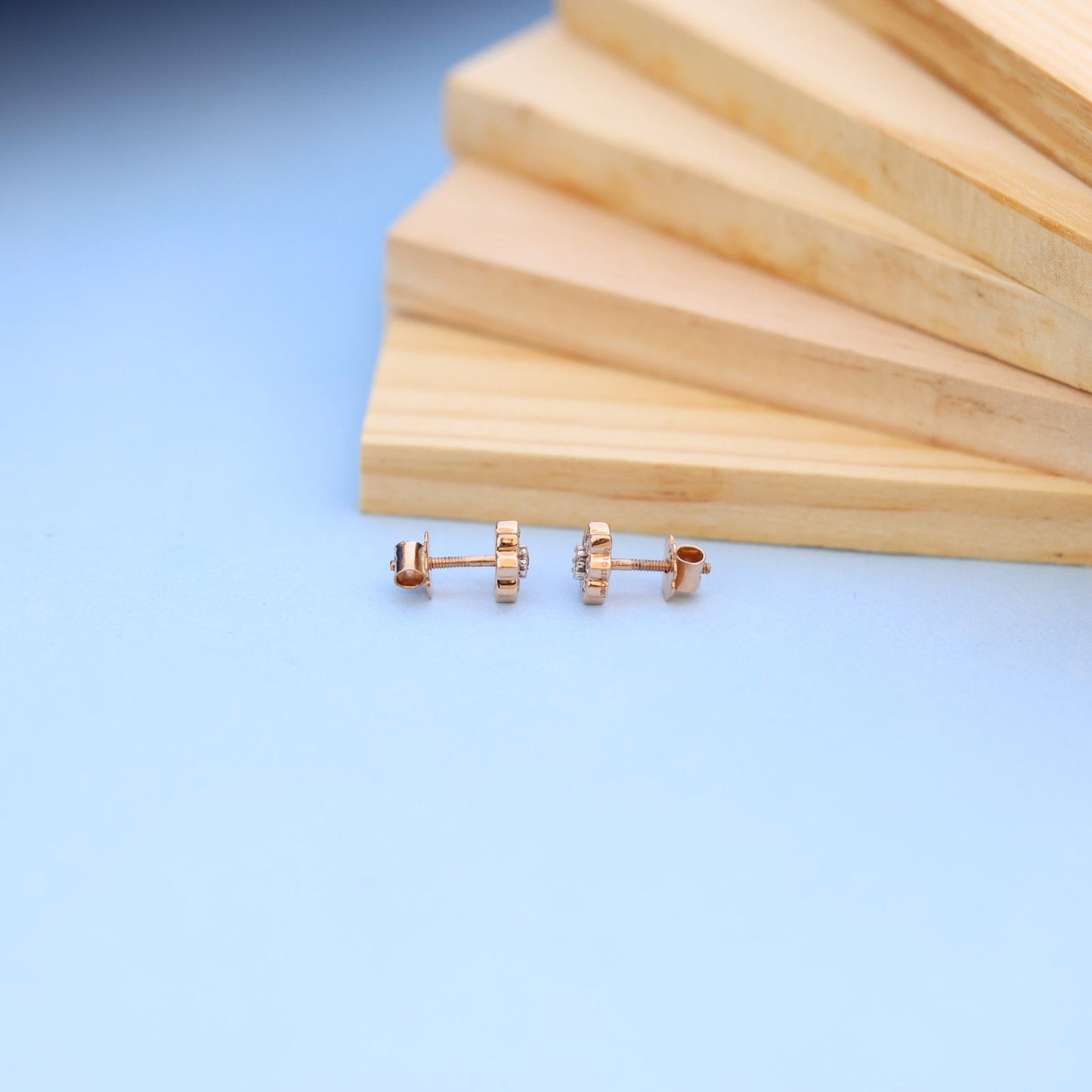 Elegant Floral Lab-Grown Diamond Stud Earrings in Gold