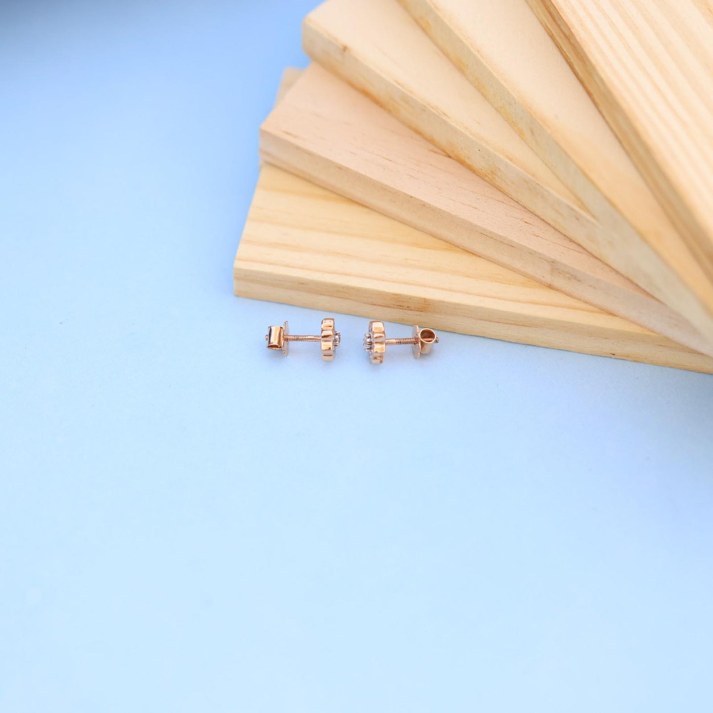 Elegant Floral Lab-Grown Diamond Stud Earrings in Gold