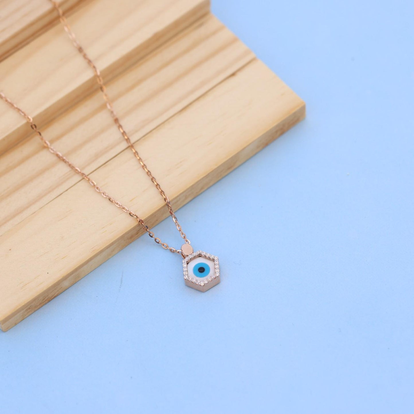 Exquisite Hexagonal Pendant Necklace with American Diamonds – A Timeless Piece by Nakrani Gold