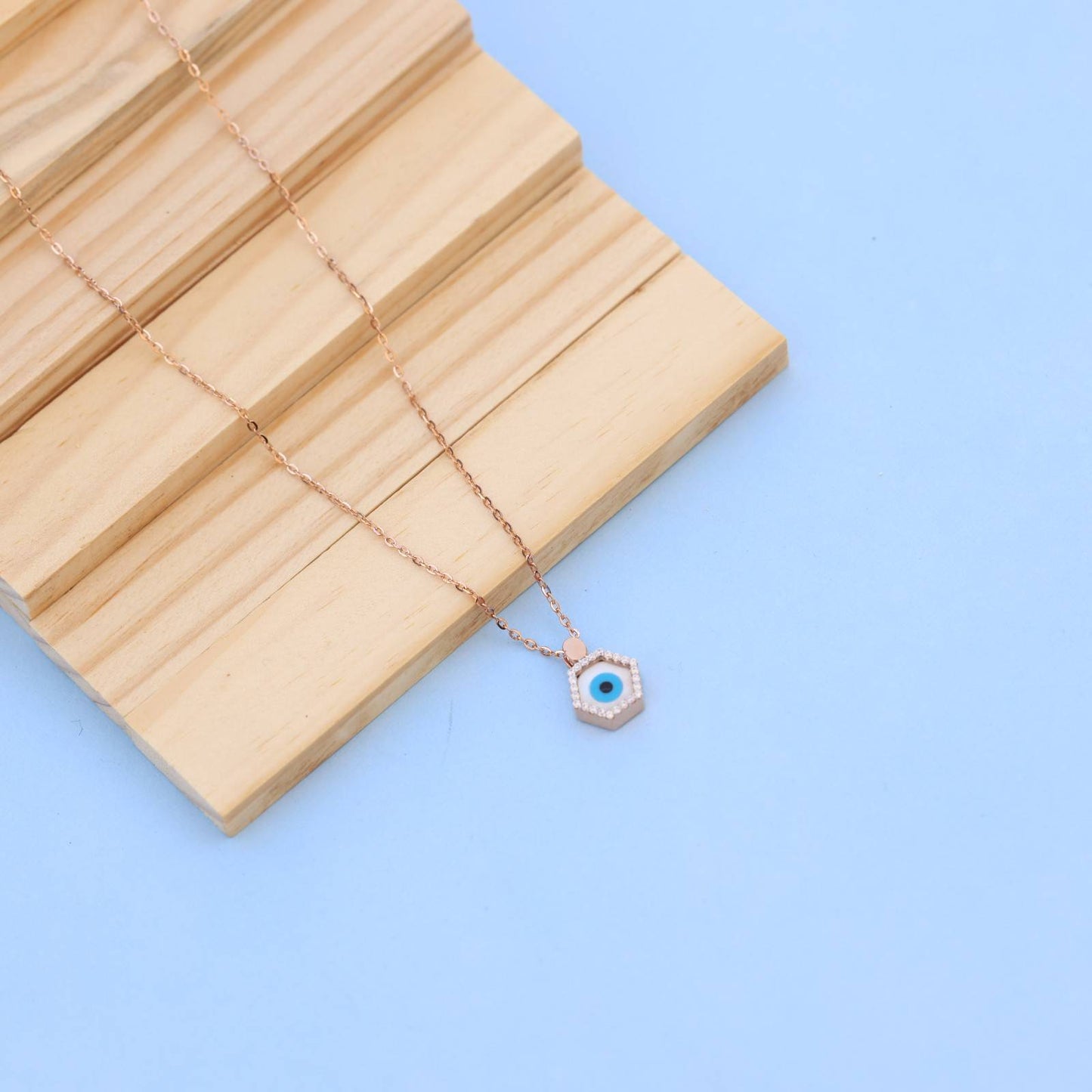 Exquisite Hexagonal Pendant Necklace with American Diamonds – A Timeless Piece by Nakrani Gold