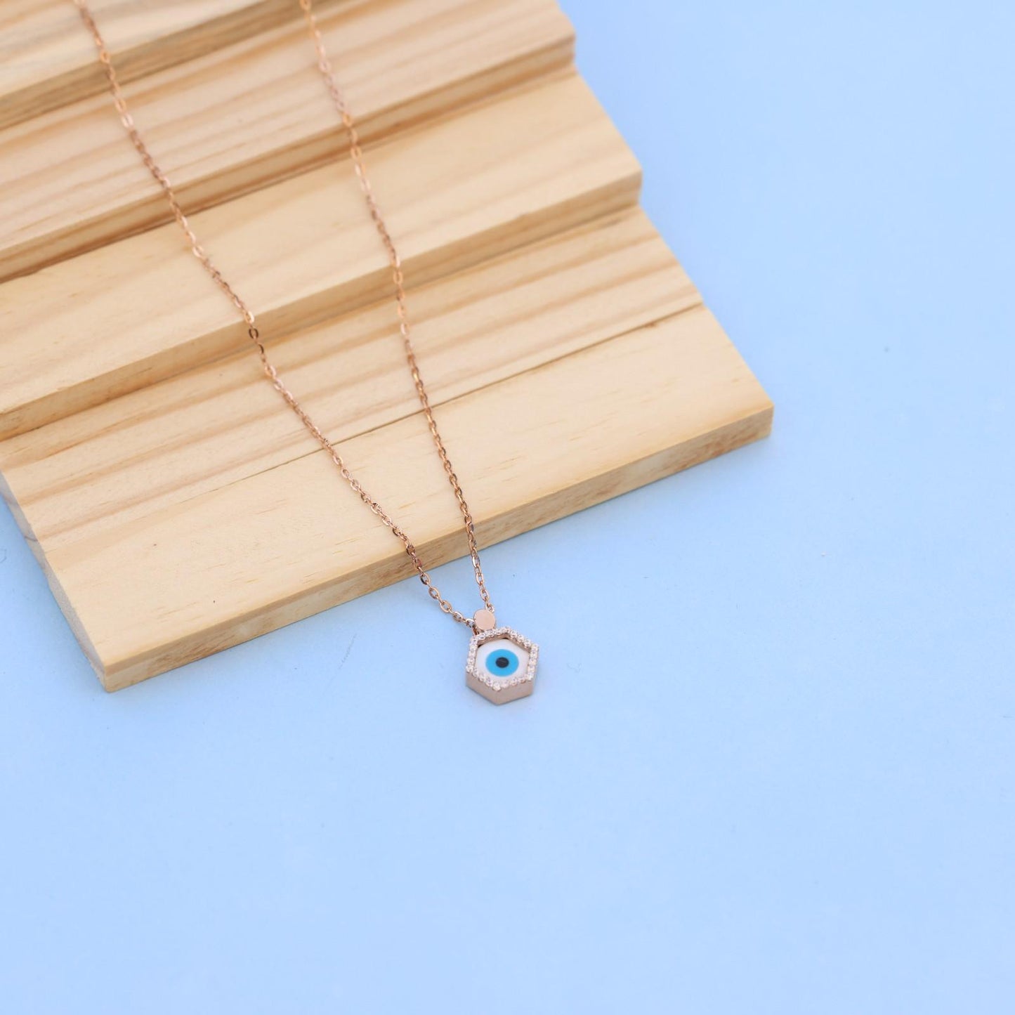 Exquisite Hexagonal Pendant Necklace with American Diamonds – A Timeless Piece by Nakrani Gold