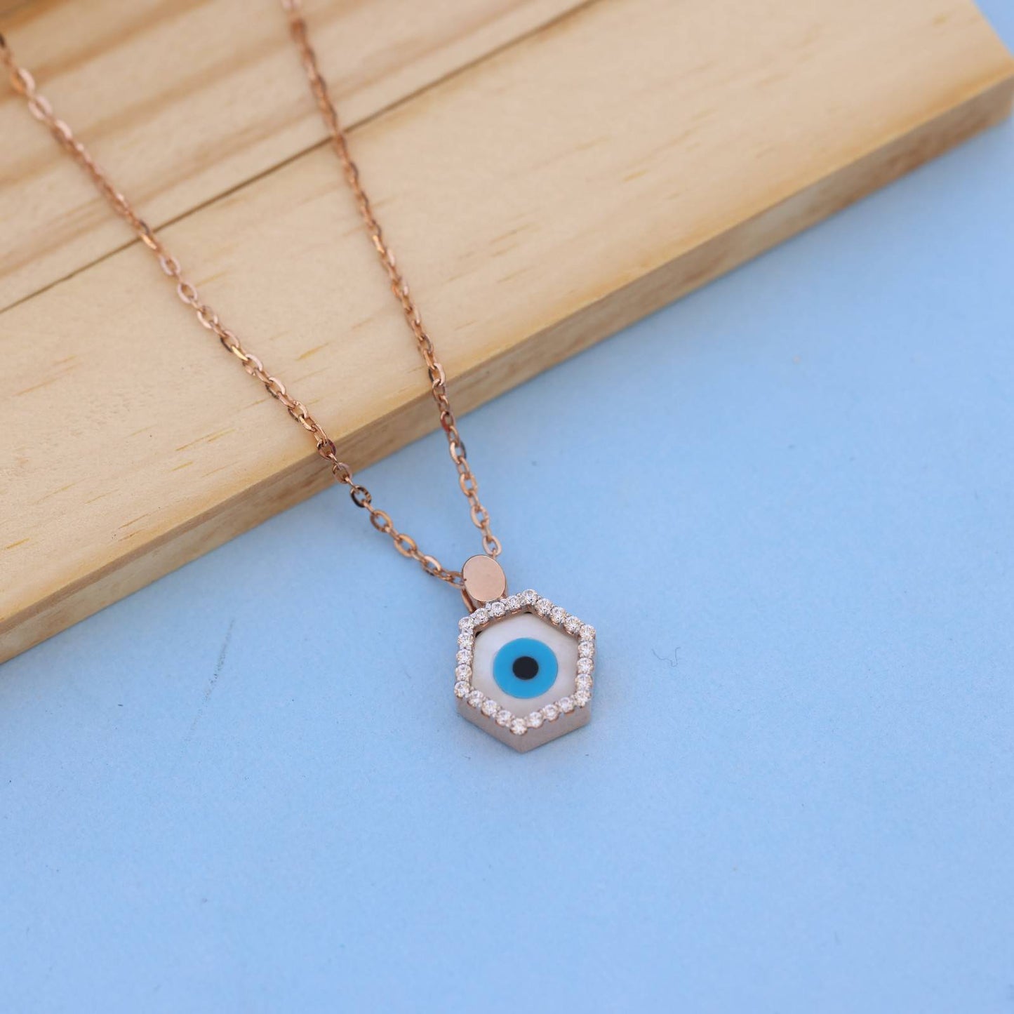 Exquisite Hexagonal Pendant Necklace with American Diamonds – A Timeless Piece by Nakrani Gold