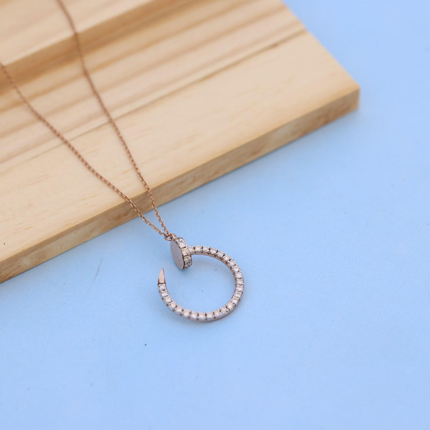 Exquisite Rose Gold chain with Lab-Grown Diamond Pendant