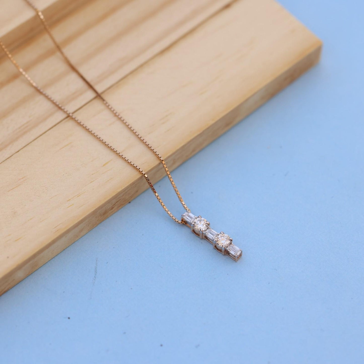 Elegant Lab-Grown Diamond Pendant Necklace in Gold – Ethical, Sustainable, and Timeless