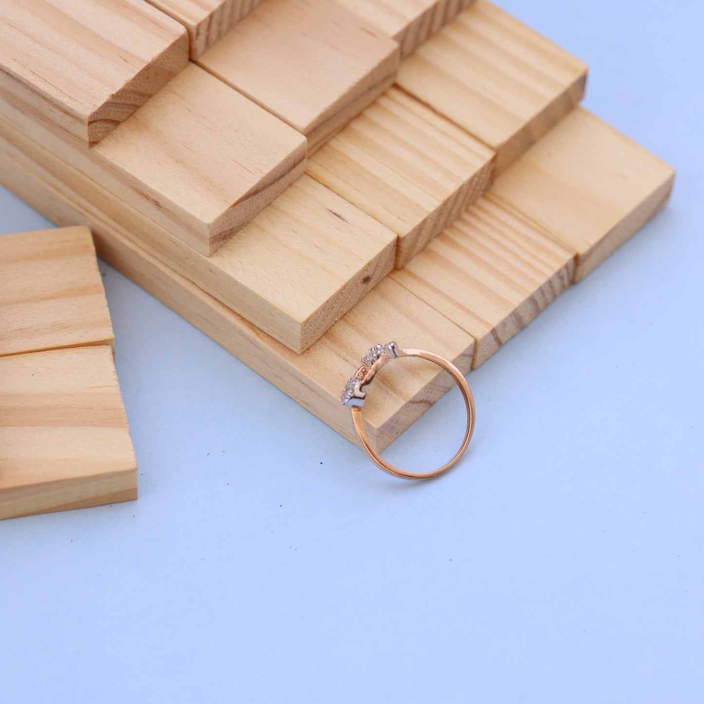"Luxury Lab-Grown Diamond Ring – Elegant & Ethical Sparkle"