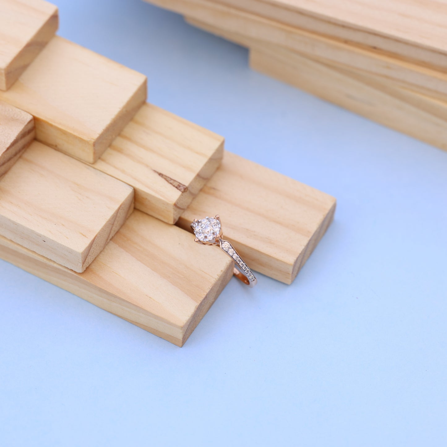 Elegant Rose Gold American Diamond Ladies Ring – Sparkling Cluster Design