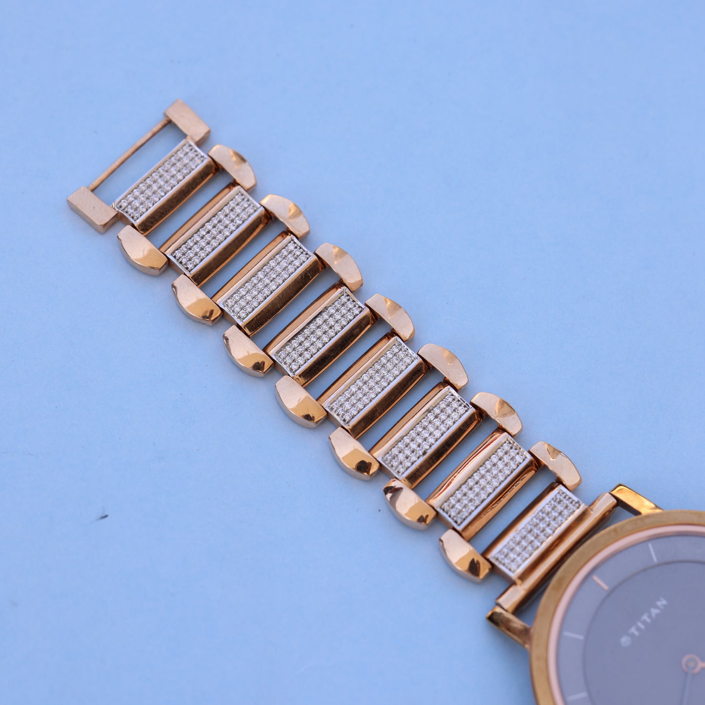 Titan 18kt Rose Gold Watch with American Diamond Accents – Elegant Luxury Timepiece