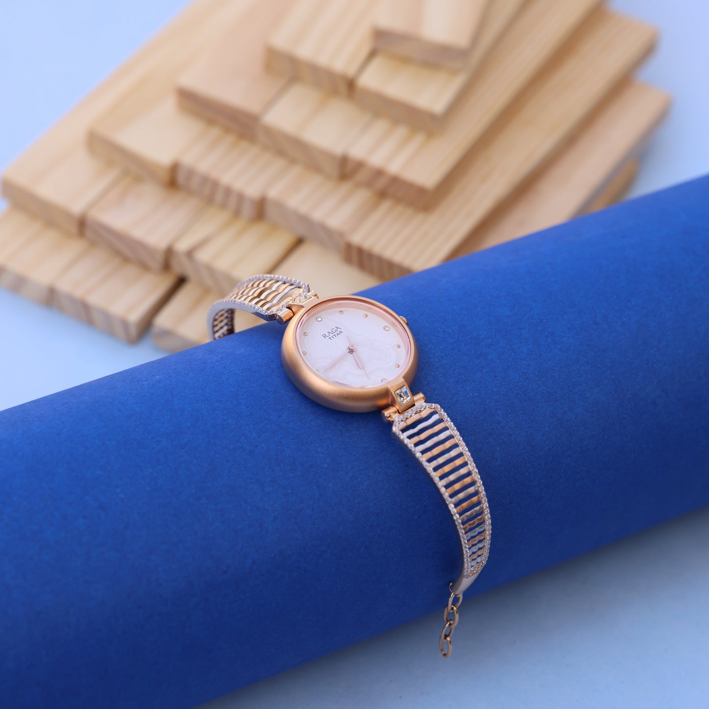 Luxury Raga Gold Women’s Watch with American Diamonds – Elegant Designer Timepiece by Nakrani Gold