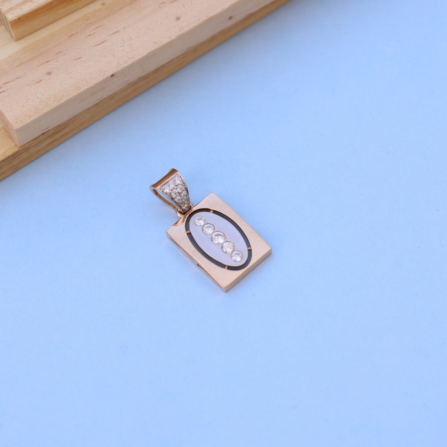 Elegant Rectangular Men Pendant with American Diamonds