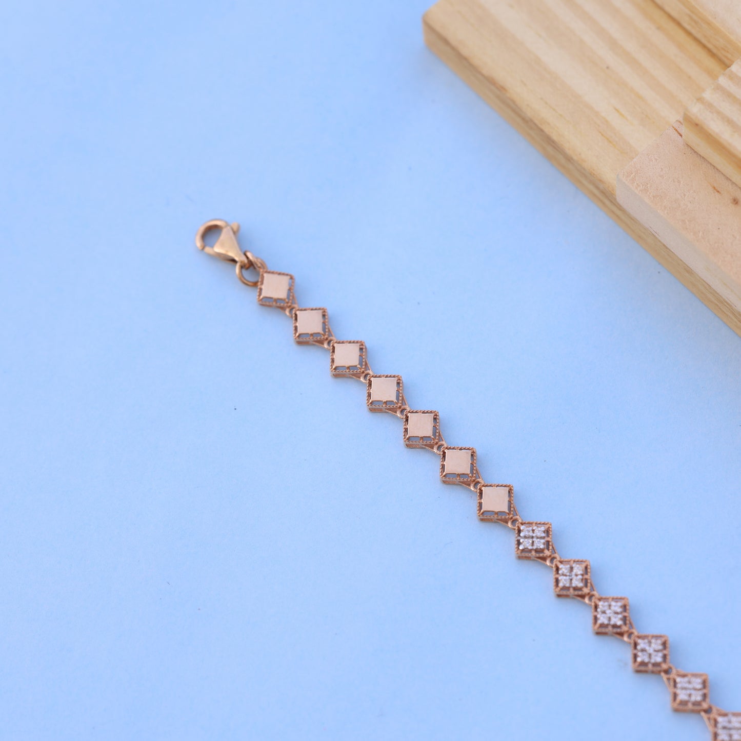 Elegant Square-Link Bracelet with American Diamonds – Chic & Timeless