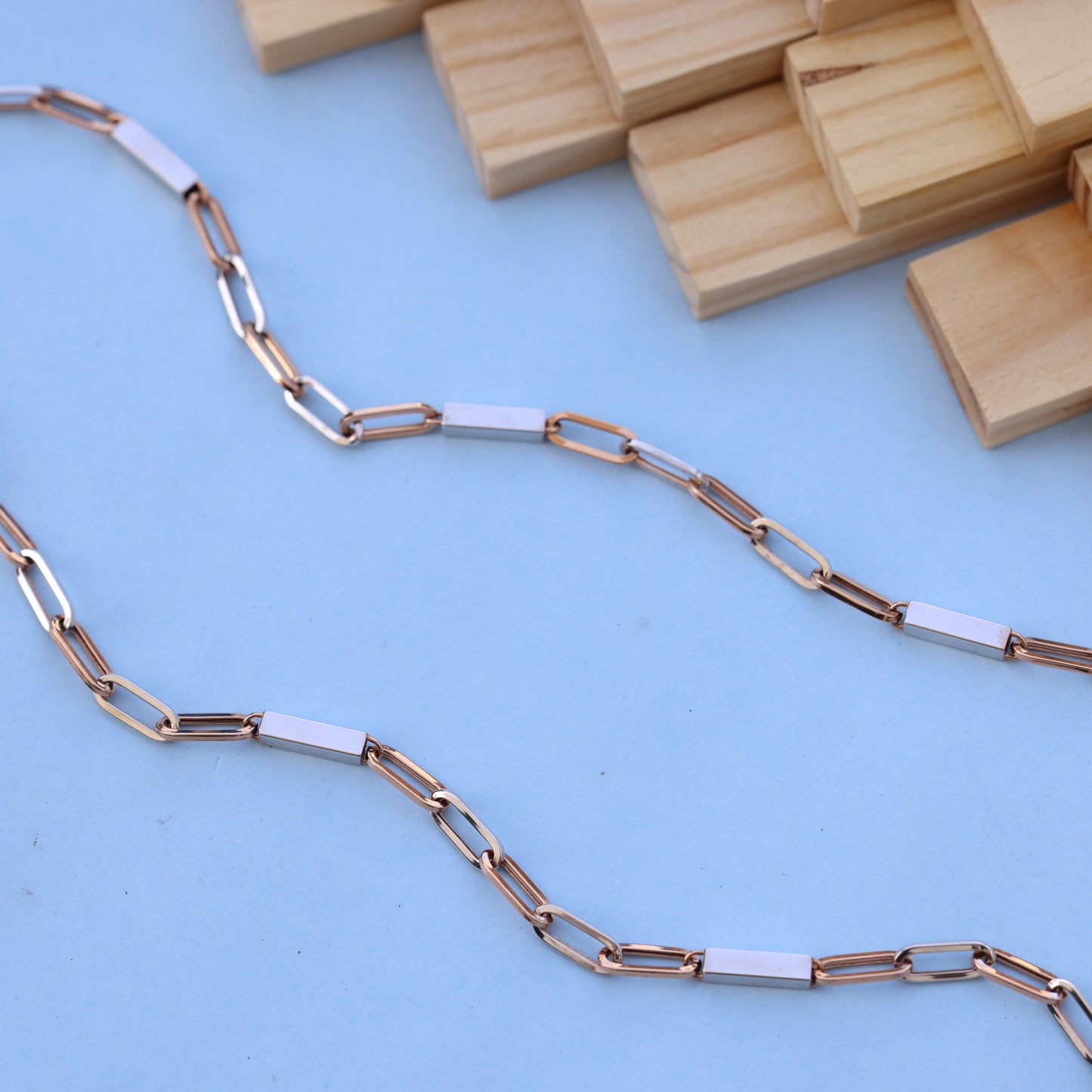 Luxari 18kt Rose Gold Chain with White Rhodium – Elegant & Modern Design