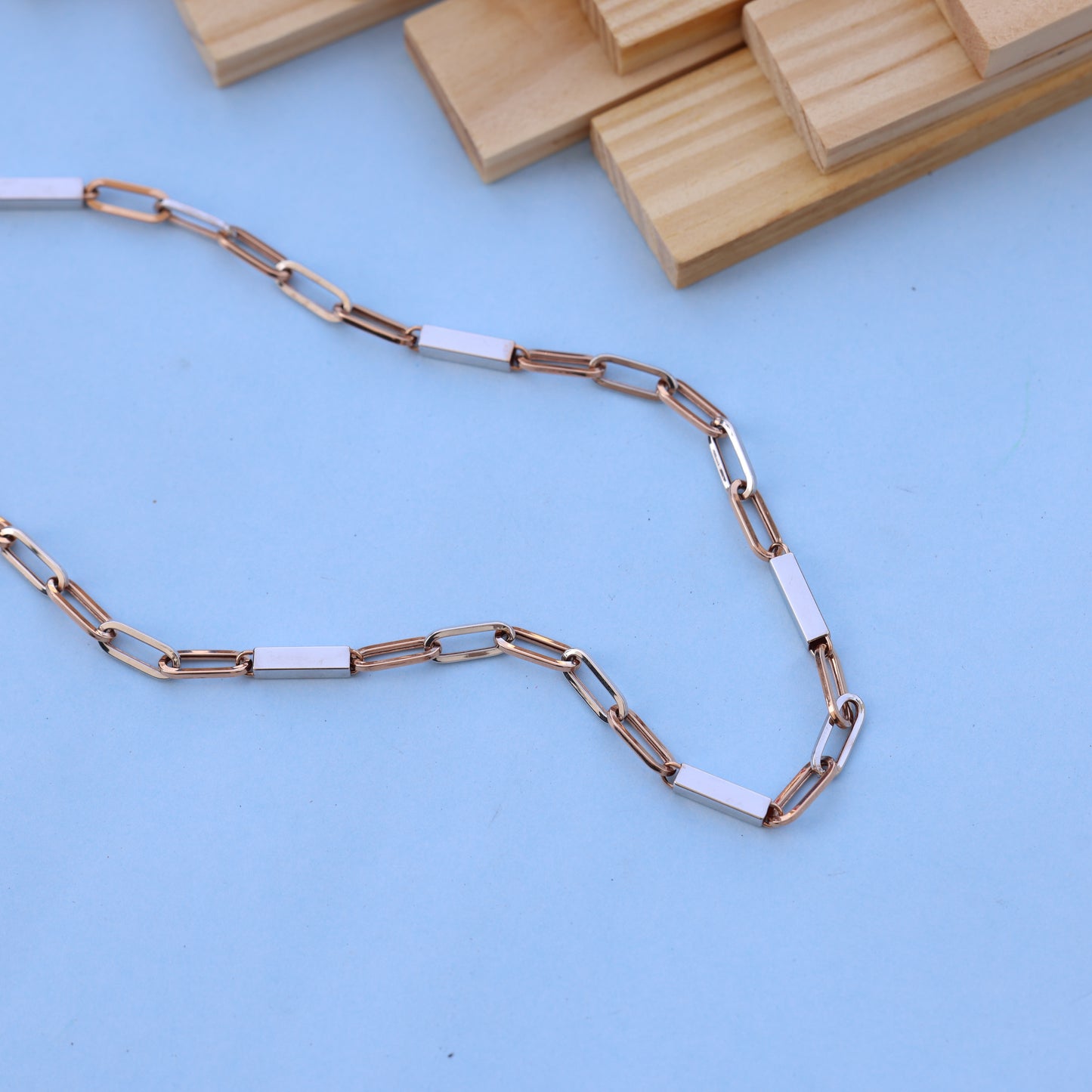 Luxari 18kt Rose Gold Chain with White Rhodium – Elegant & Modern Design