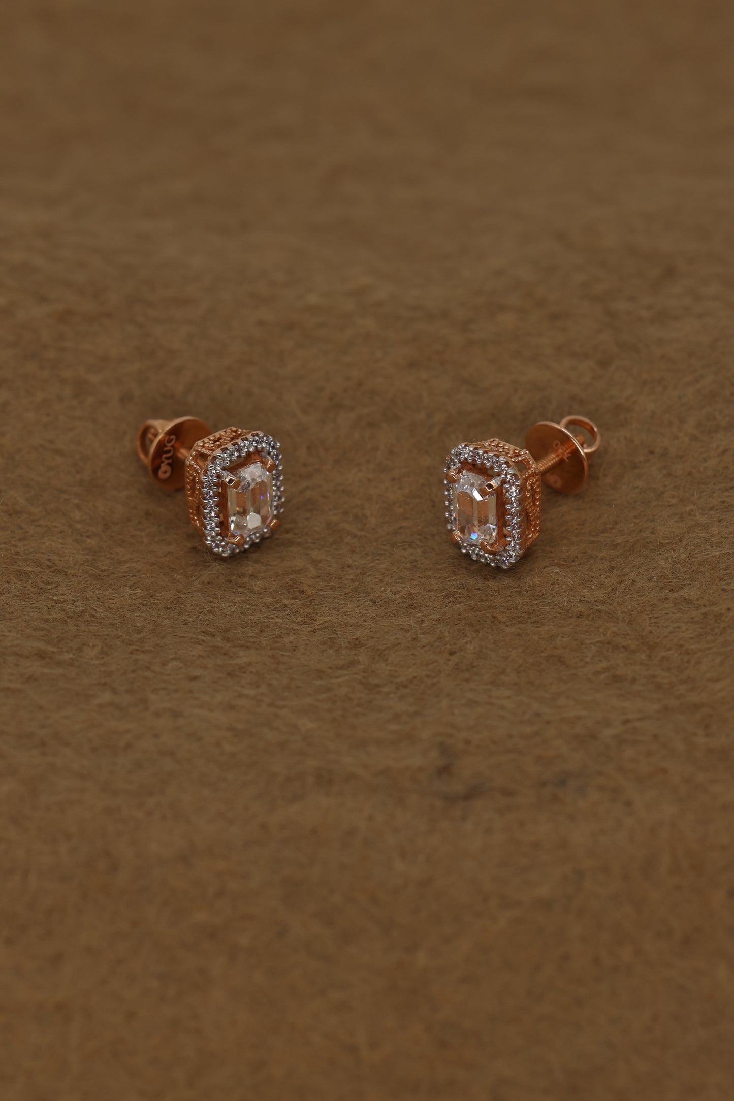 Exquisite Rose Gold Cluster Stud Earrings with Brilliant Diamonds
