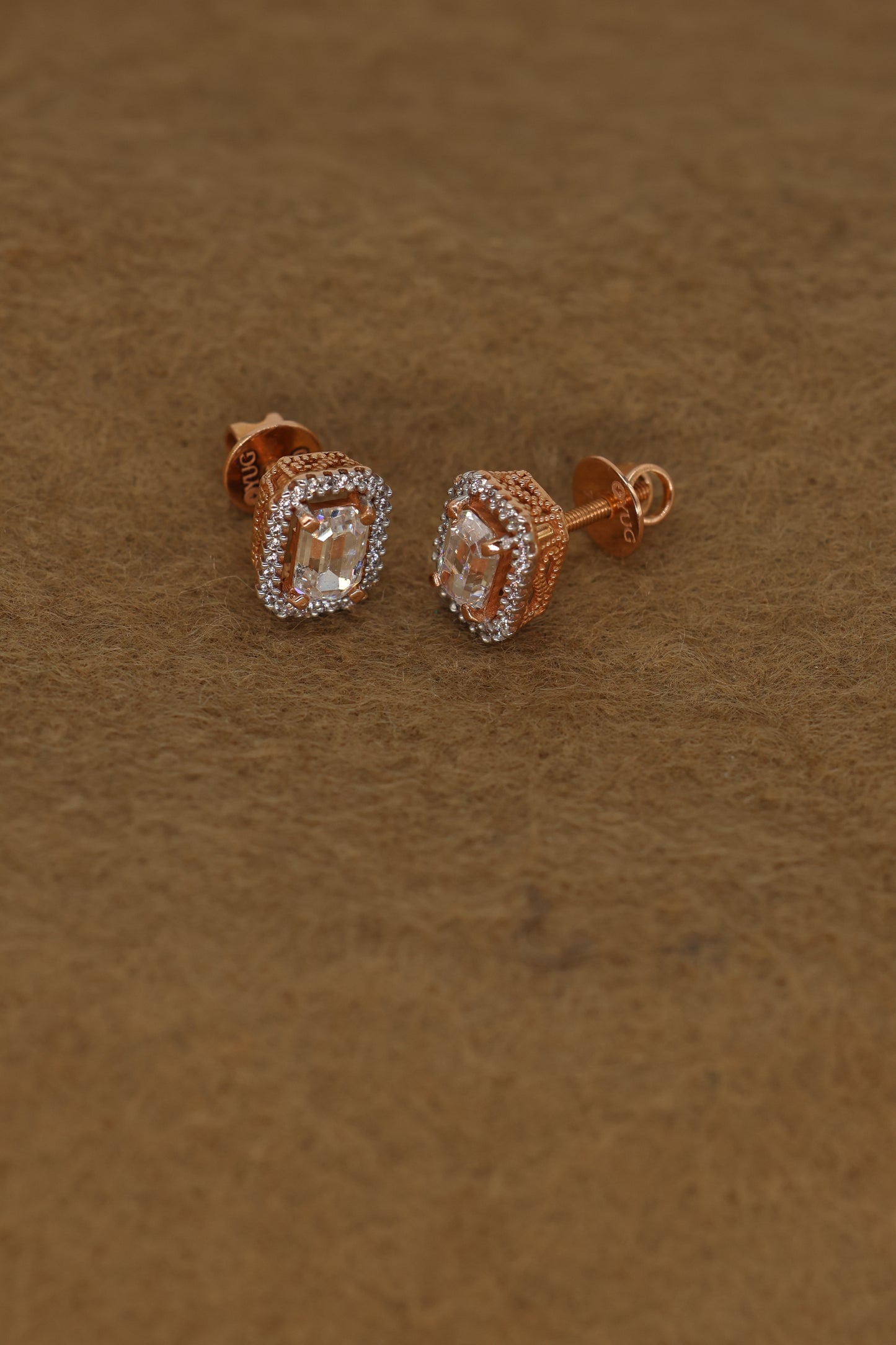 Exquisite Rose Gold Cluster Stud Earrings with Brilliant Diamonds