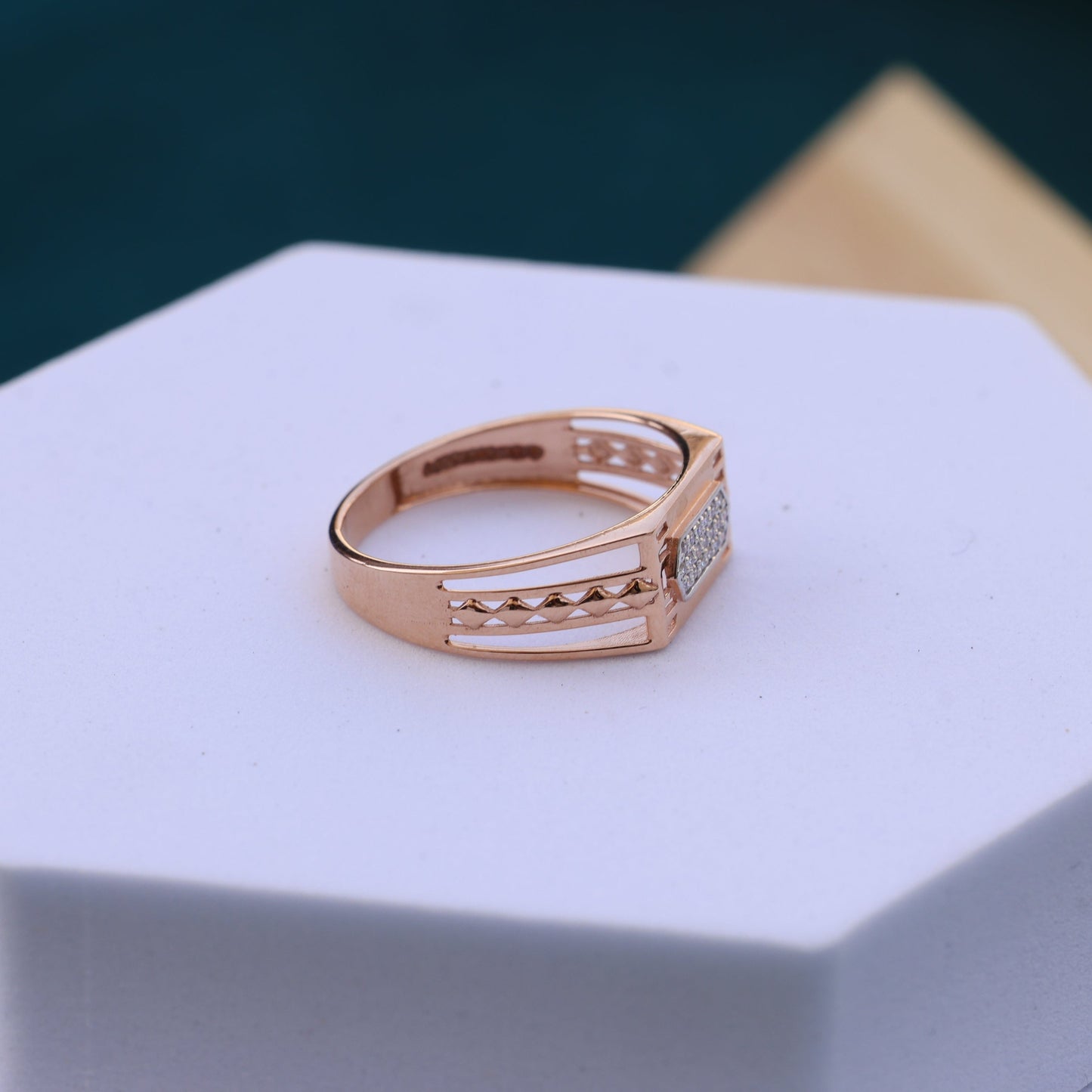 Men’s Ring - Moissanite diamonds