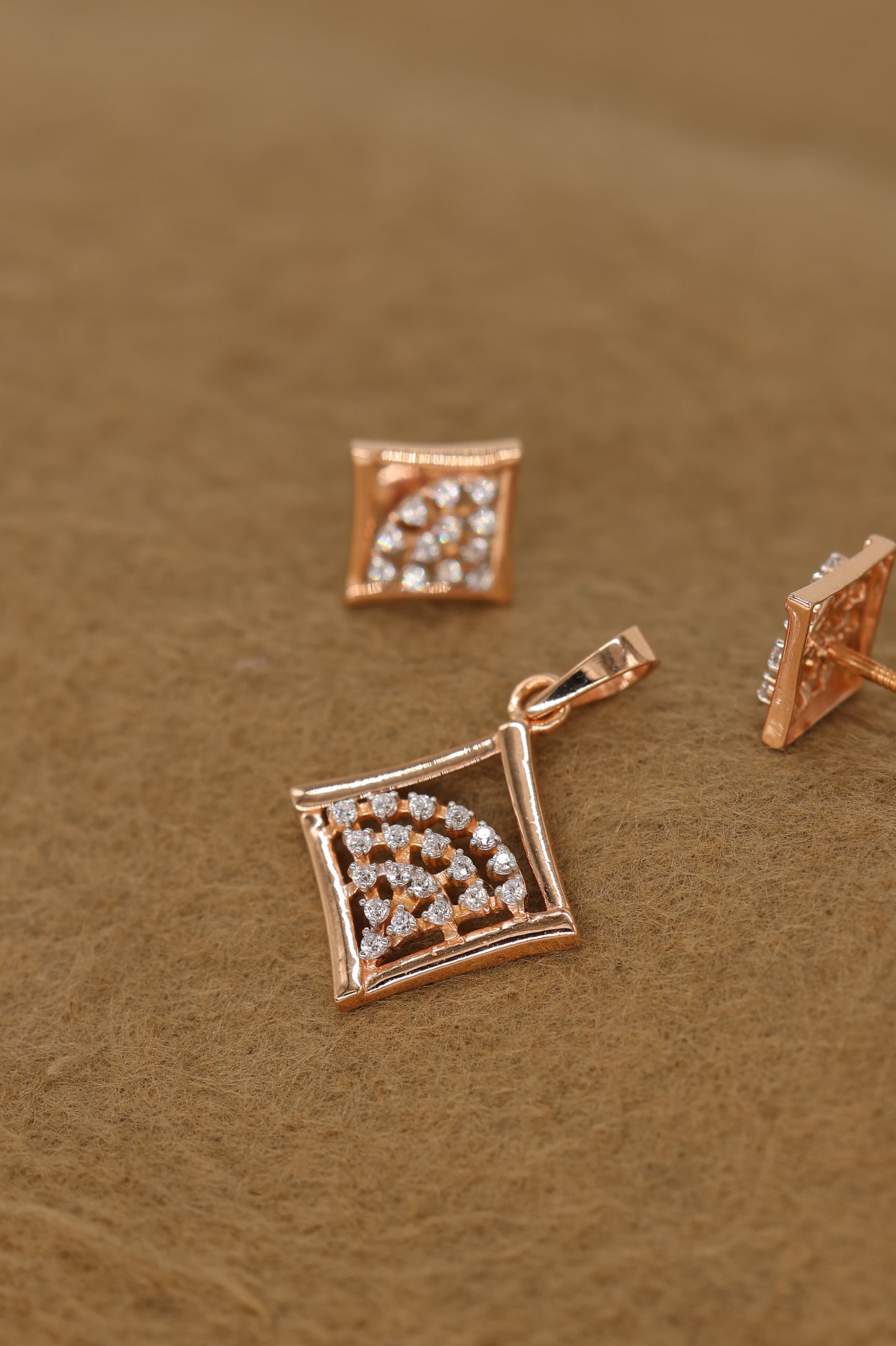 Rose Gold Diamond Square Pendant & Earring Set – Elegant Geometric Jewelry for Women