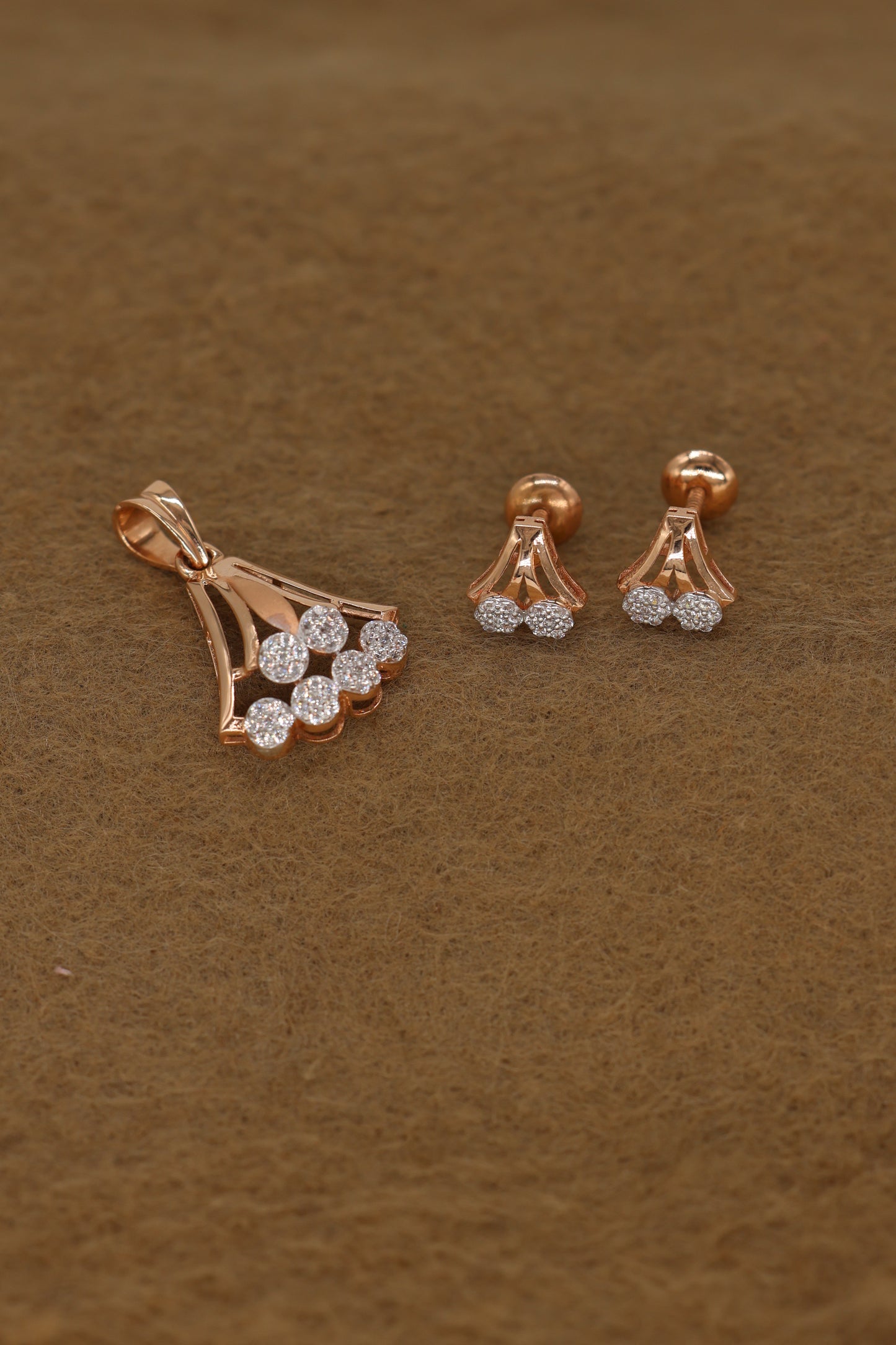 Rose Gold Floral Diamond Pendant & Earring Set – Elegant Jewelry for Women