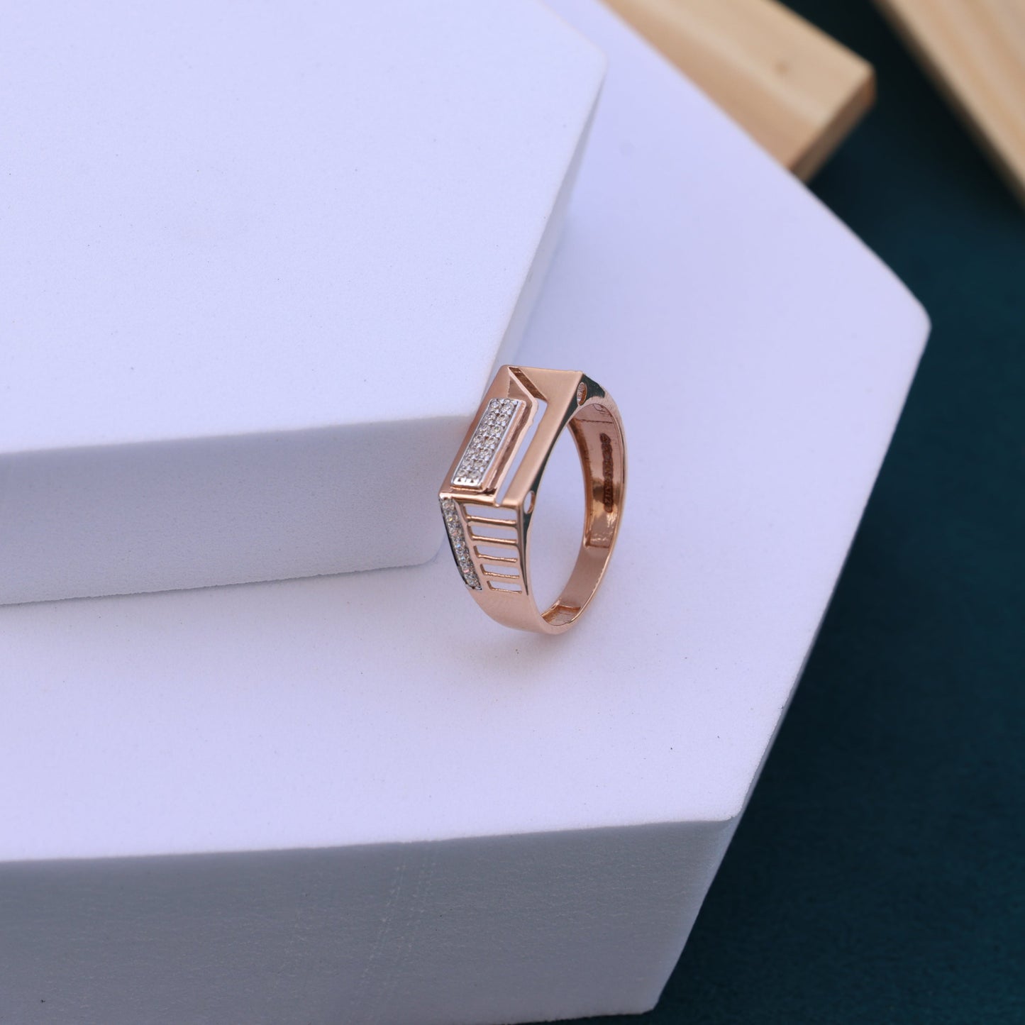 Men's Moissanite Diamond Ring – Modern V-Shape Design