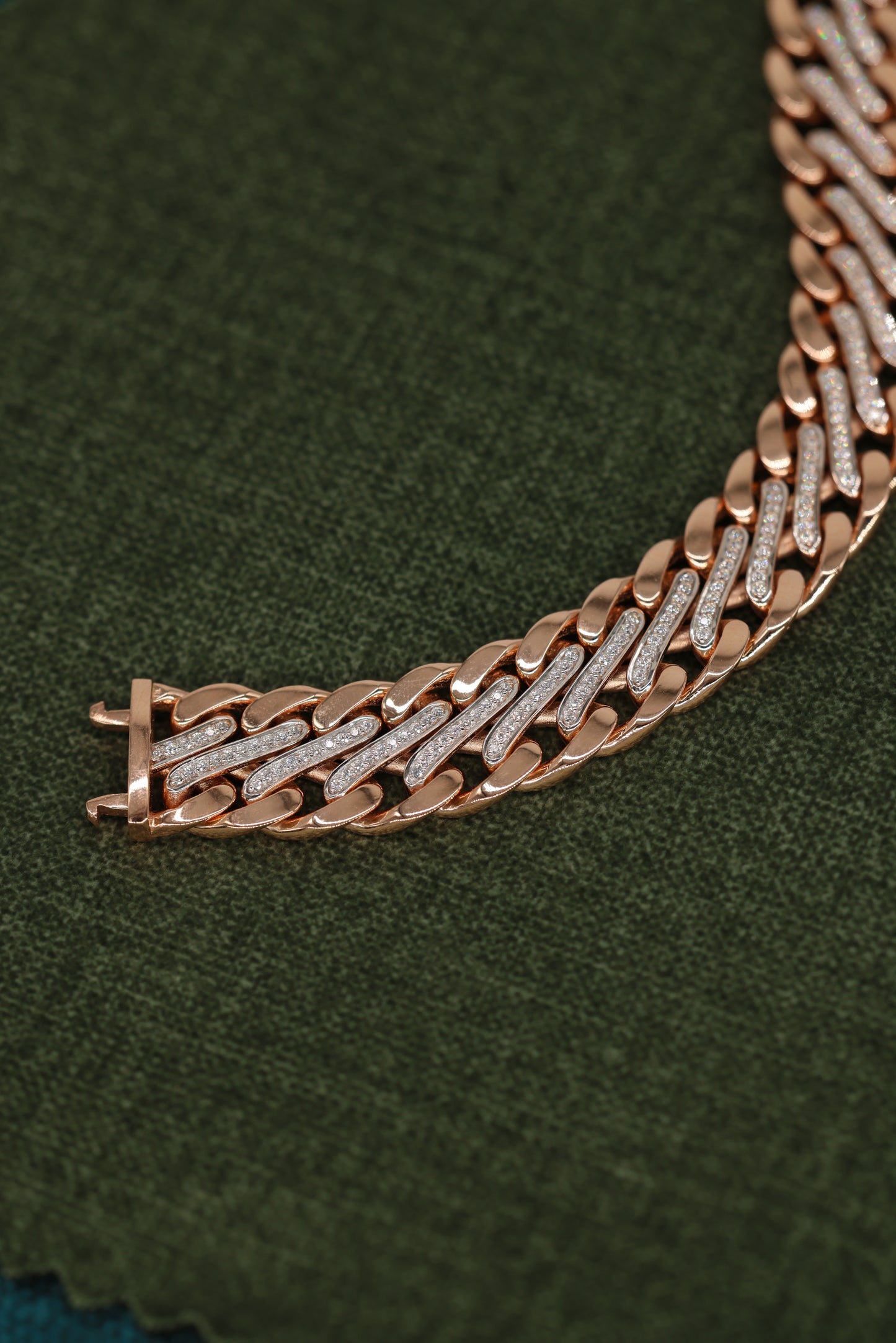 Luxurious Rose Gold Diamond Cuban Link Bracelet with Secure Box Clasp – Classic Chain Design