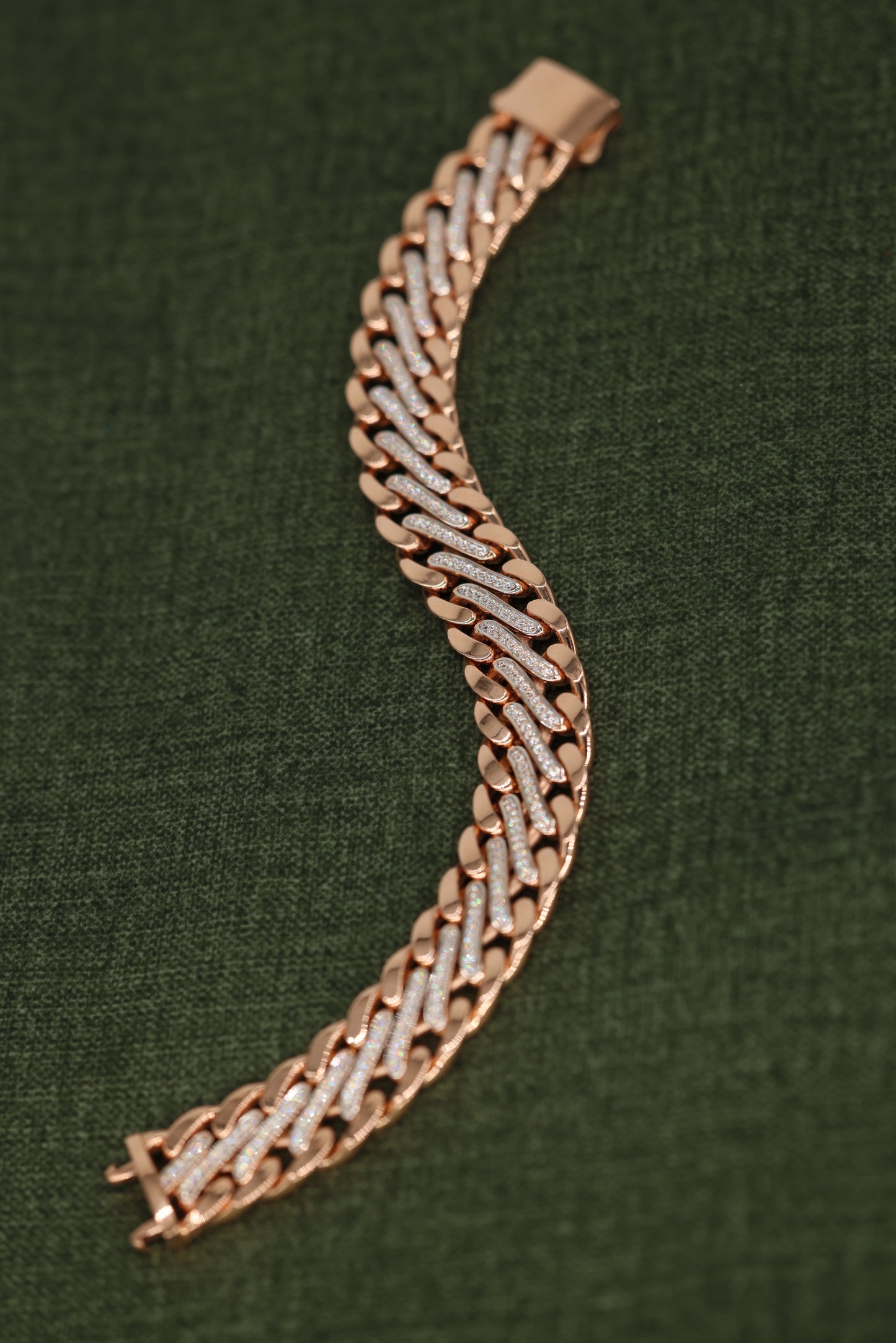 Luxurious Rose Gold Diamond Cuban Link Bracelet with Secure Box Clasp – Classic Chain Design