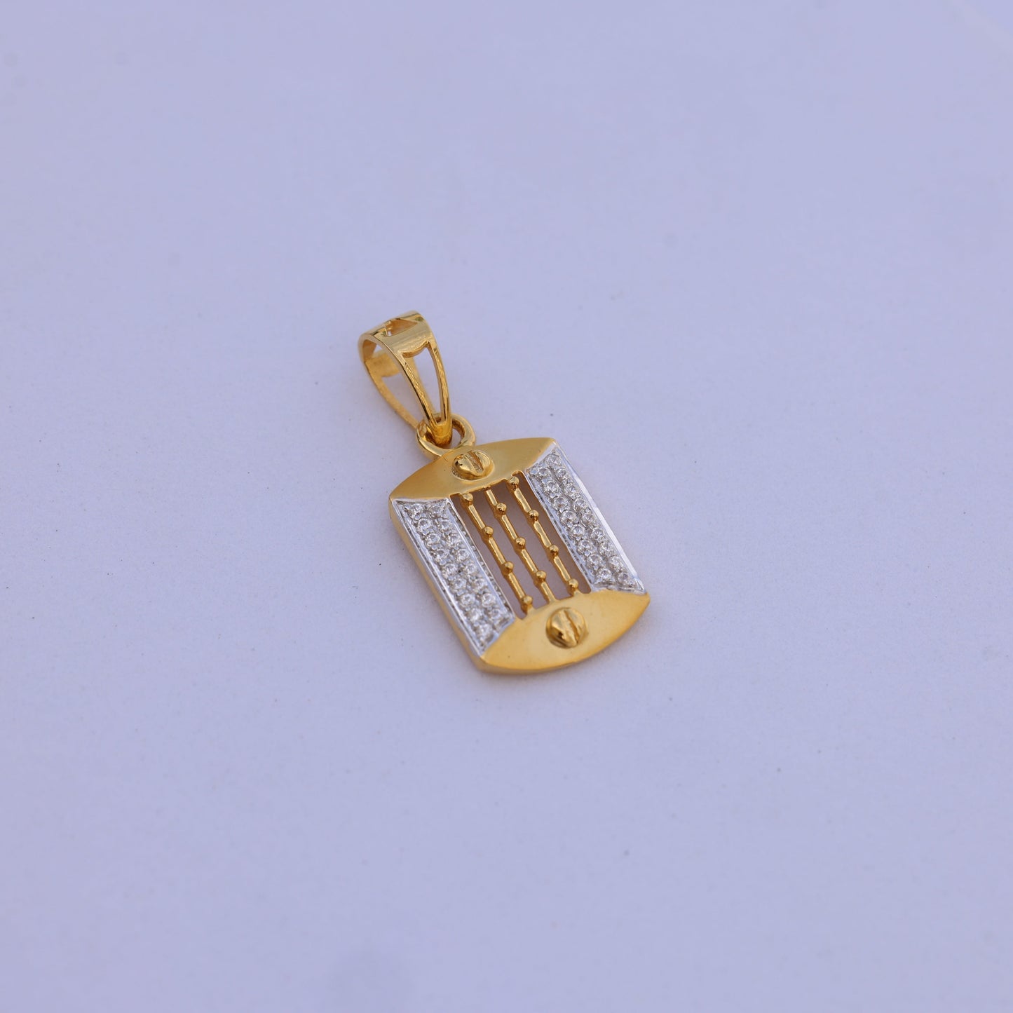 Stylish Gold Men Pendant