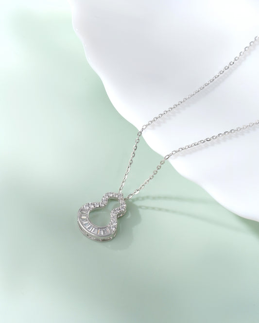 Silver Wulu Gourd Pendant Chain / Baguette American Diamonds