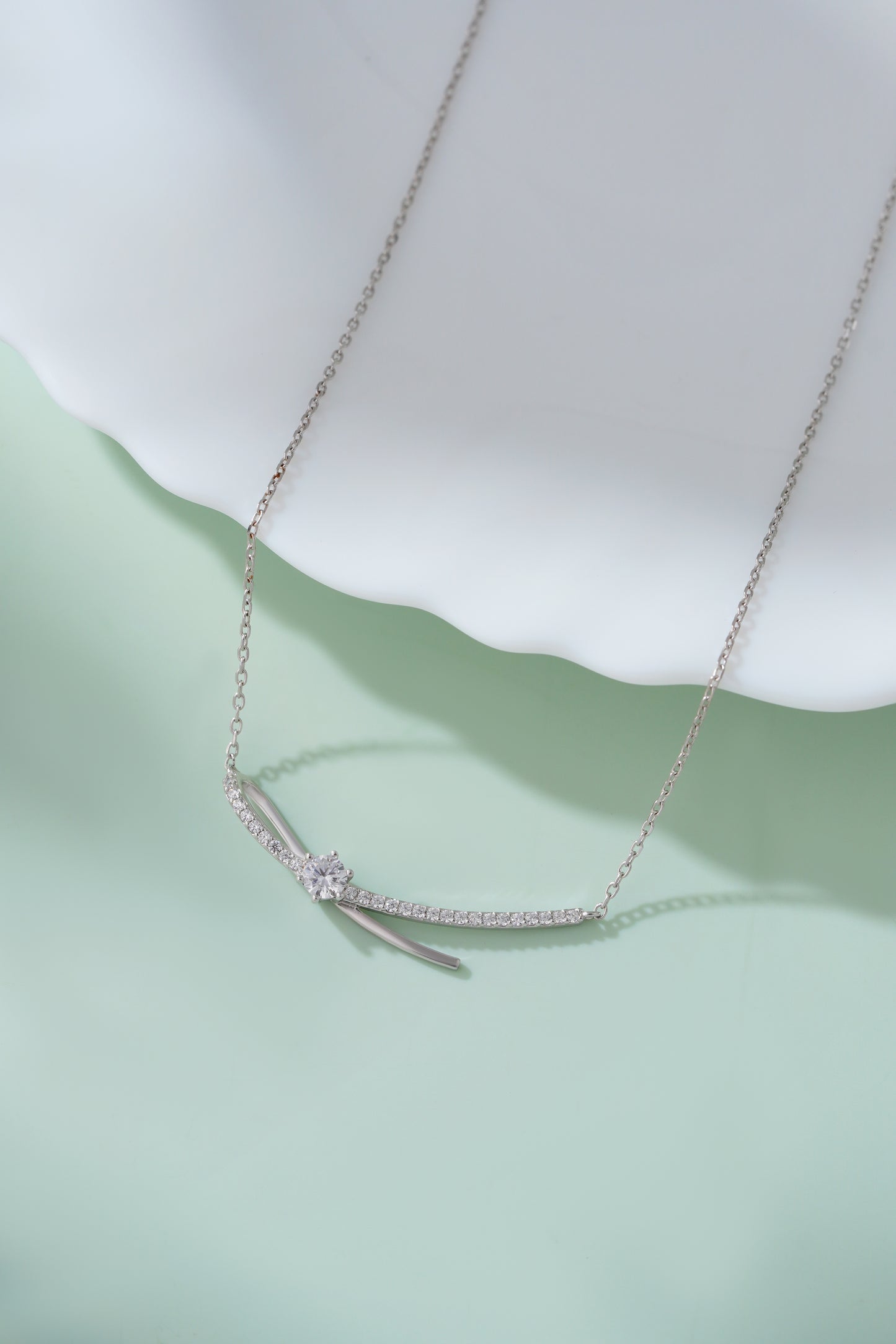 Elegant 925 Silver Bow Diamond Chain Necklace