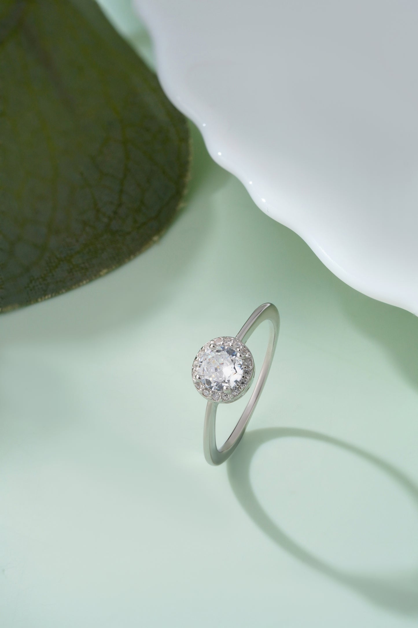 925 Sterling Silver Ring for Women Round Halo American Diamond Engagement Band