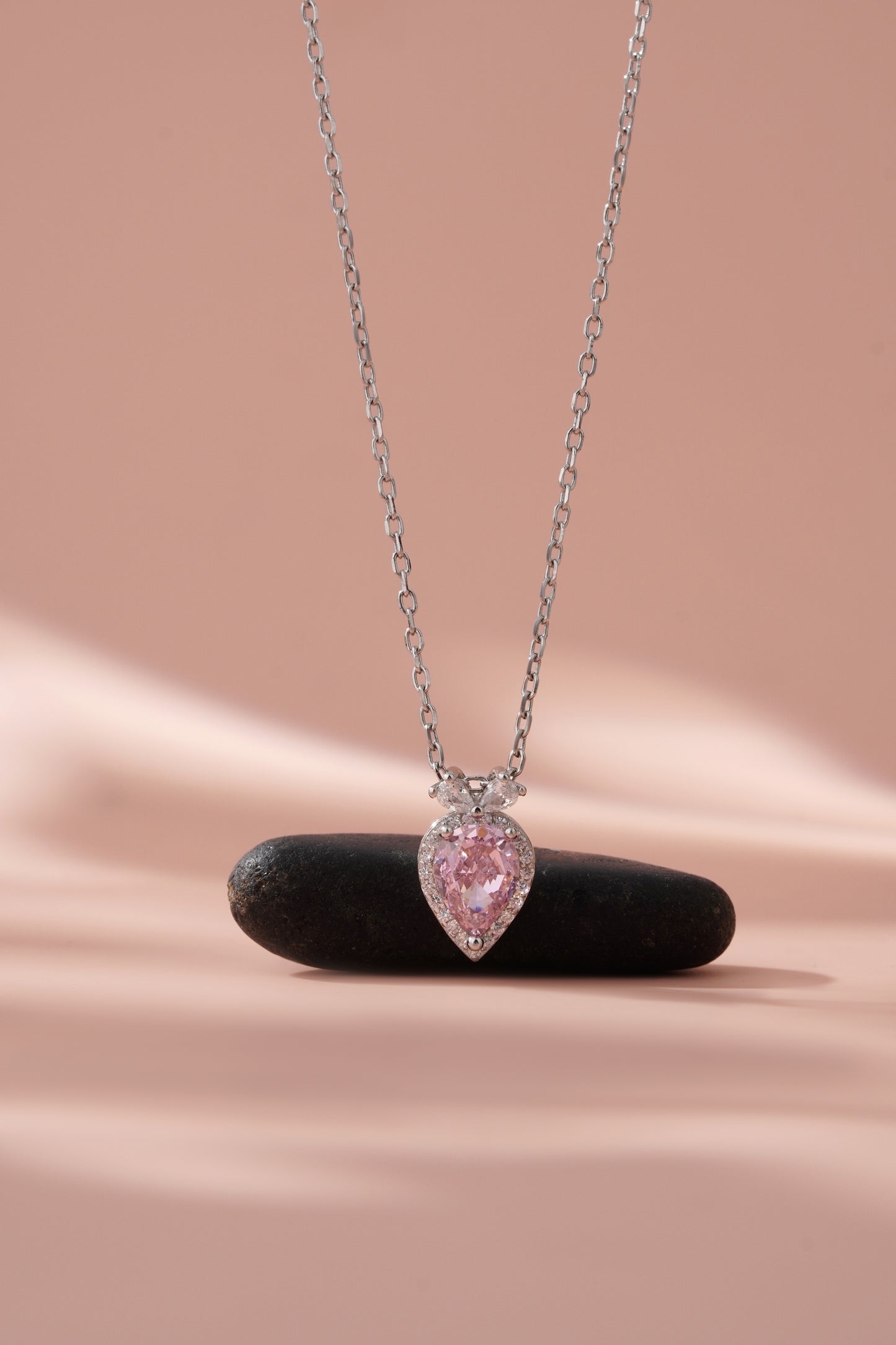 Stunning 925 Sterling Silver Pink Pear Cut Pendant Chain Necklace