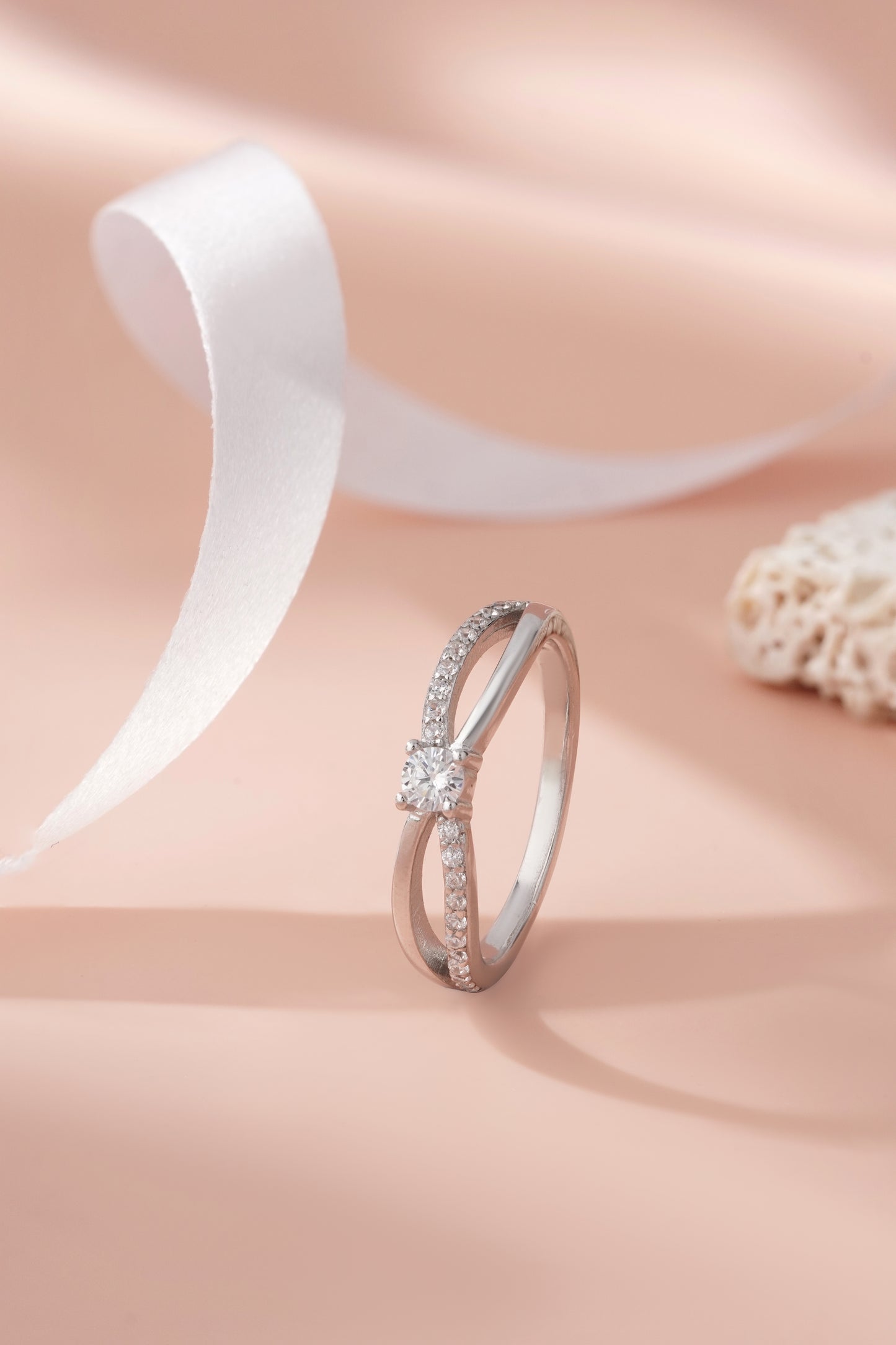 925 Sterling Silver Women Ring American Diamond Split Shank Wedding Engagement Band