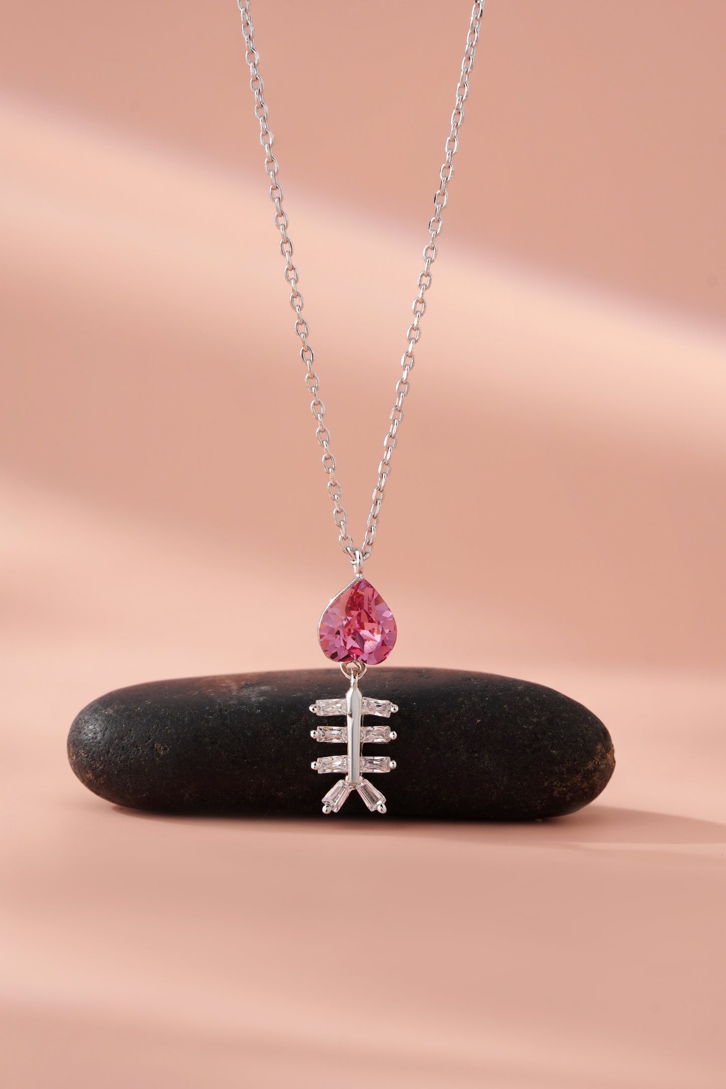925 Sterling Silver Pink Heart Fishbone Necklace