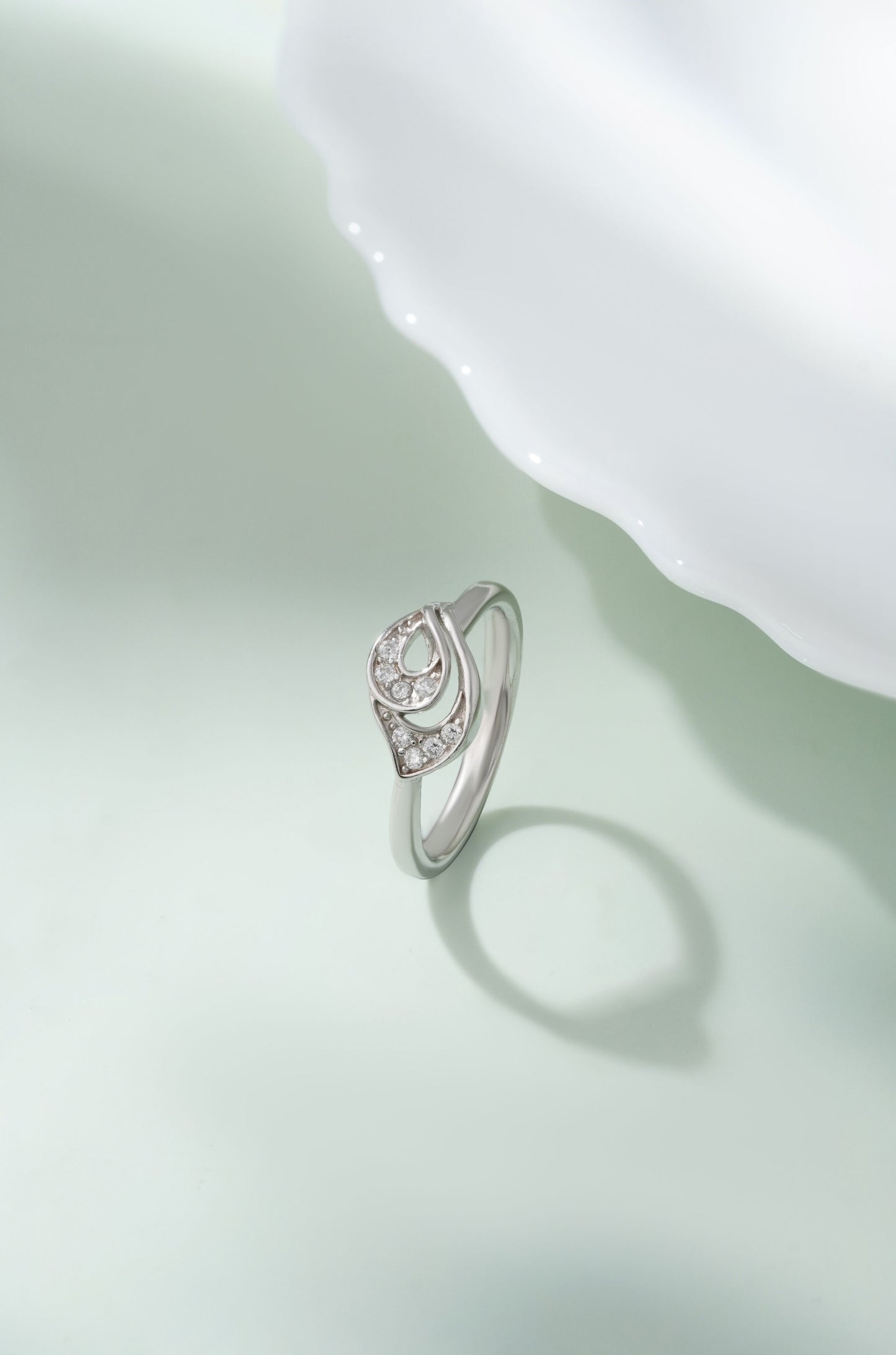 925 Sterling Silver Intertwined Teardrop Ring for Women