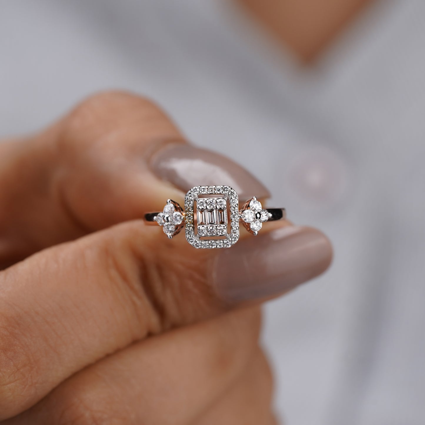 Elegant Moissanite Diamond Ring